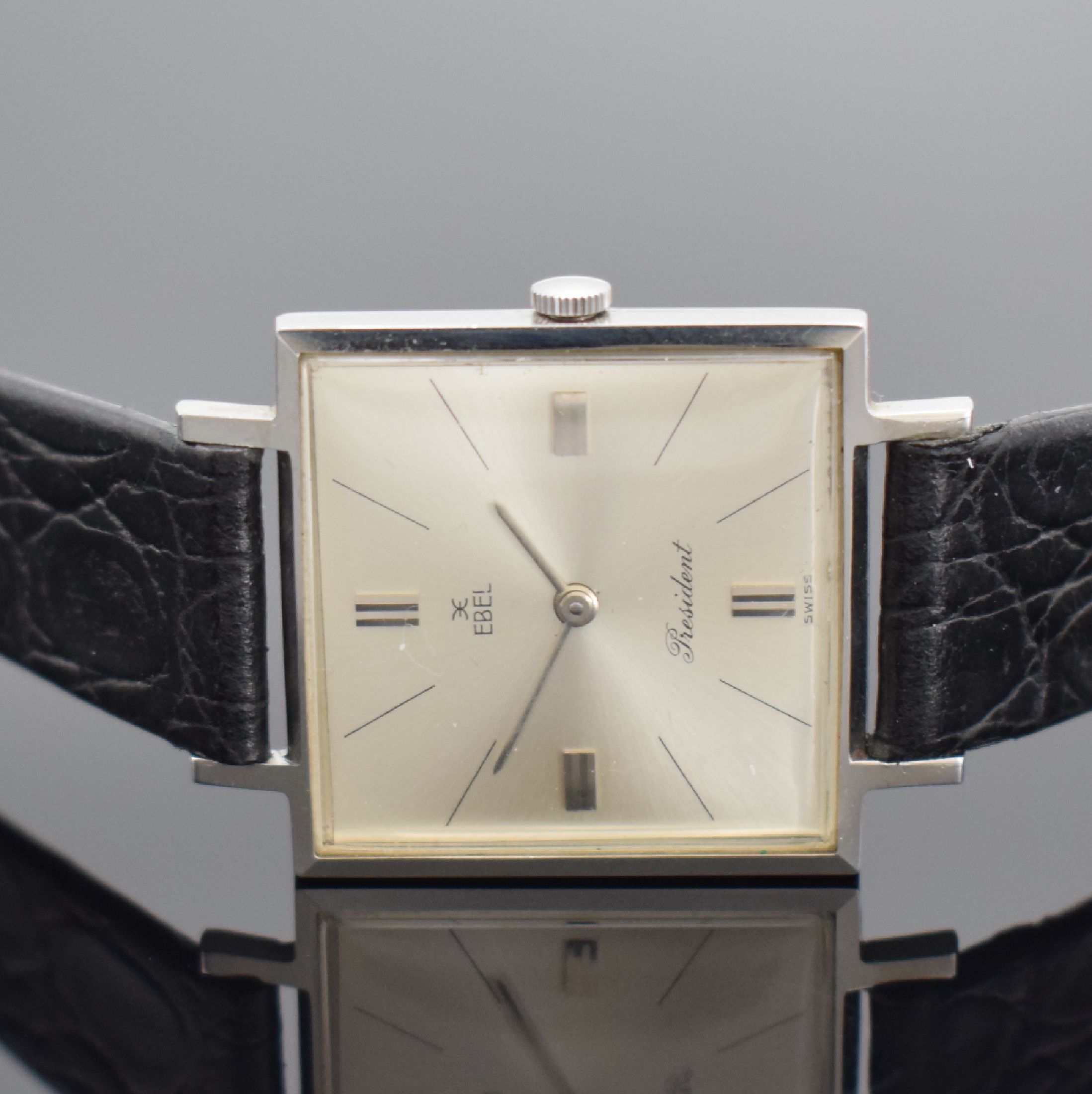 Detail b: EBEL President Armbanduhr in Stahl, Schweiz um 1965, Handaufzug, Boden aufgedr., silb. Zifferbl. m. aufgel. Ind., silb. Zeiger, Kal. 97, M. ca. 29 x ...