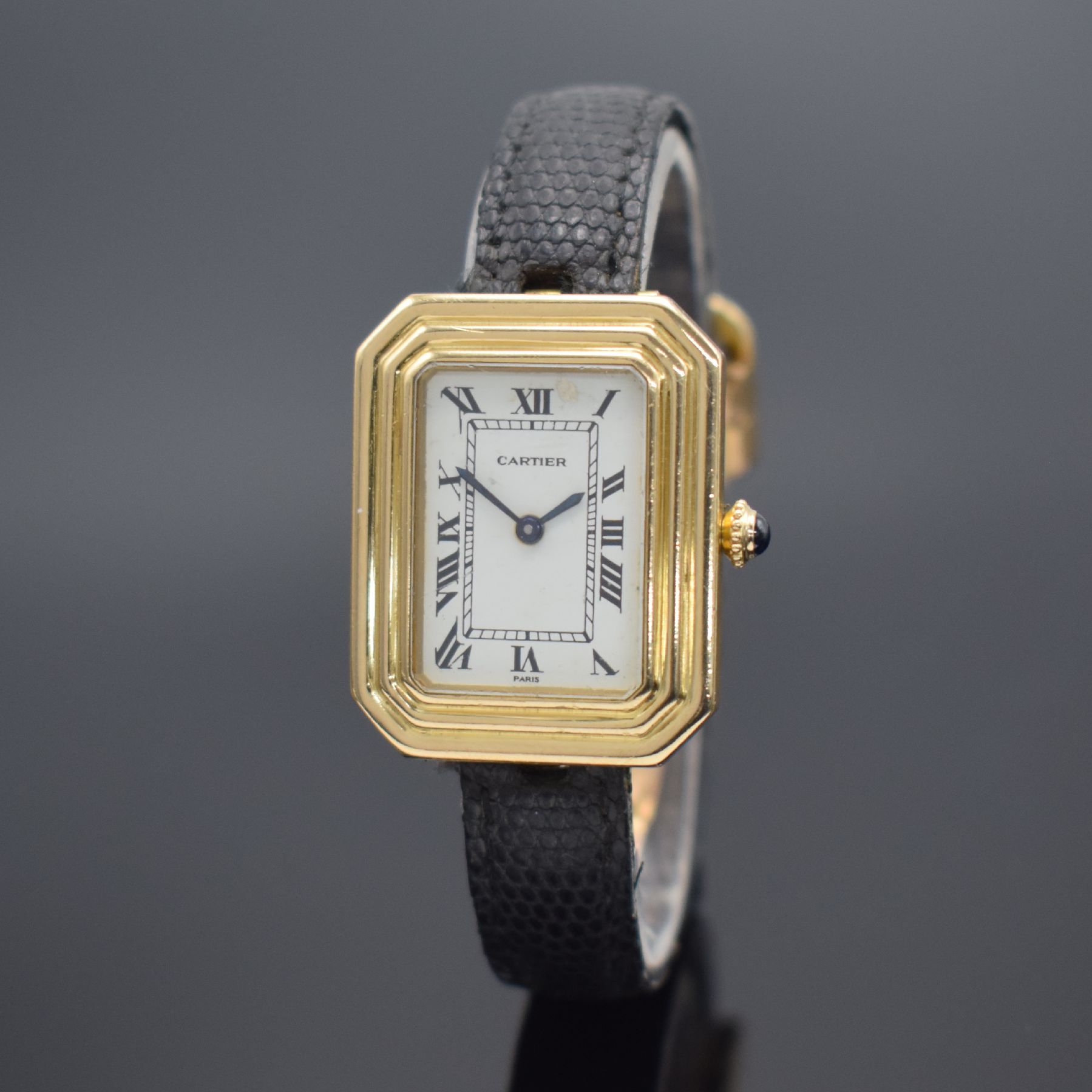 CARTIER Paris Square seltene Armbanduhr in GG 750/000, Handaufzug, Schweiz 1980er Jahre, Geh.-Boden 4-fach verschr., orig. Lederband m. orig. ...