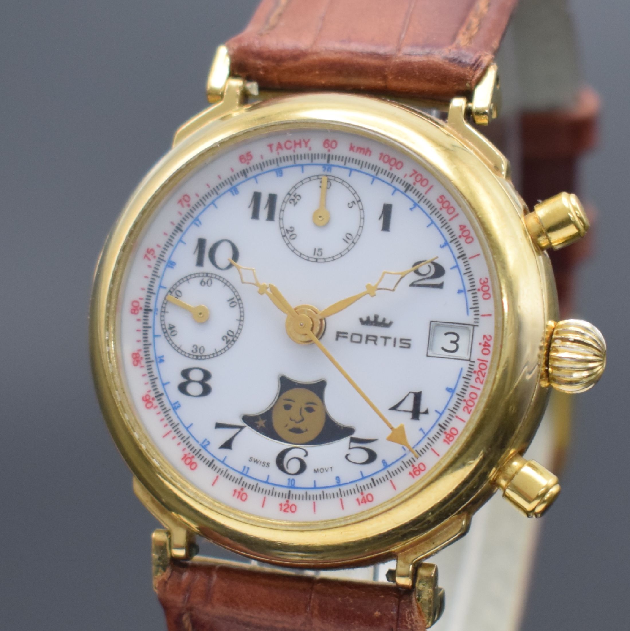 Detail a: FORTIS vergoldete Herrenarmbanduhr mit Chronograph & Mondphase, Schweiz um 1985, Handaufzug, Boden aufgedr., weißes Zifferbl. m. arab. Zahlen, gold. ...
