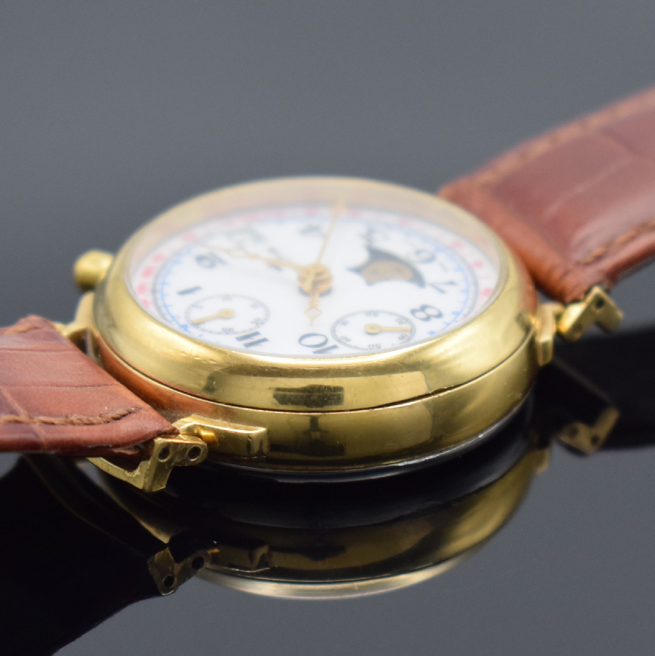 Detail c: FORTIS vergoldete Herrenarmbanduhr mit Chronograph & Mondphase, Schweiz um 1985, Handaufzug, Boden aufgedr., weißes Zifferbl. m. arab. Zahlen, gold. ...