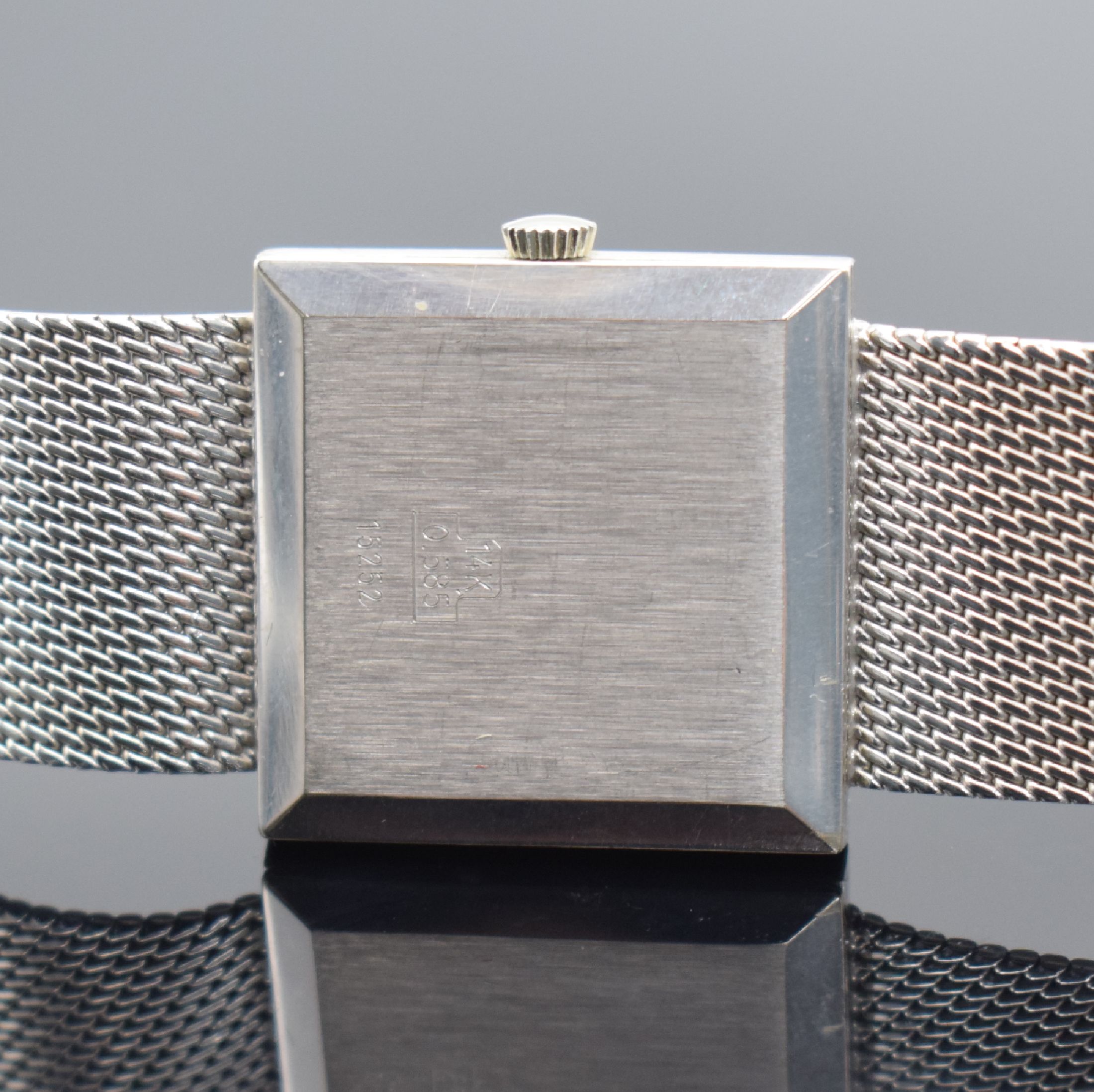 Detail d: BERGANA Armbanduhr in WG 585/000, Schweiz um 1970, Handaufzug, WG 585/000 Milanaiseband, Boden aufgedr., silb. Zifferbl. m. silb. Std.-Ind. & ...