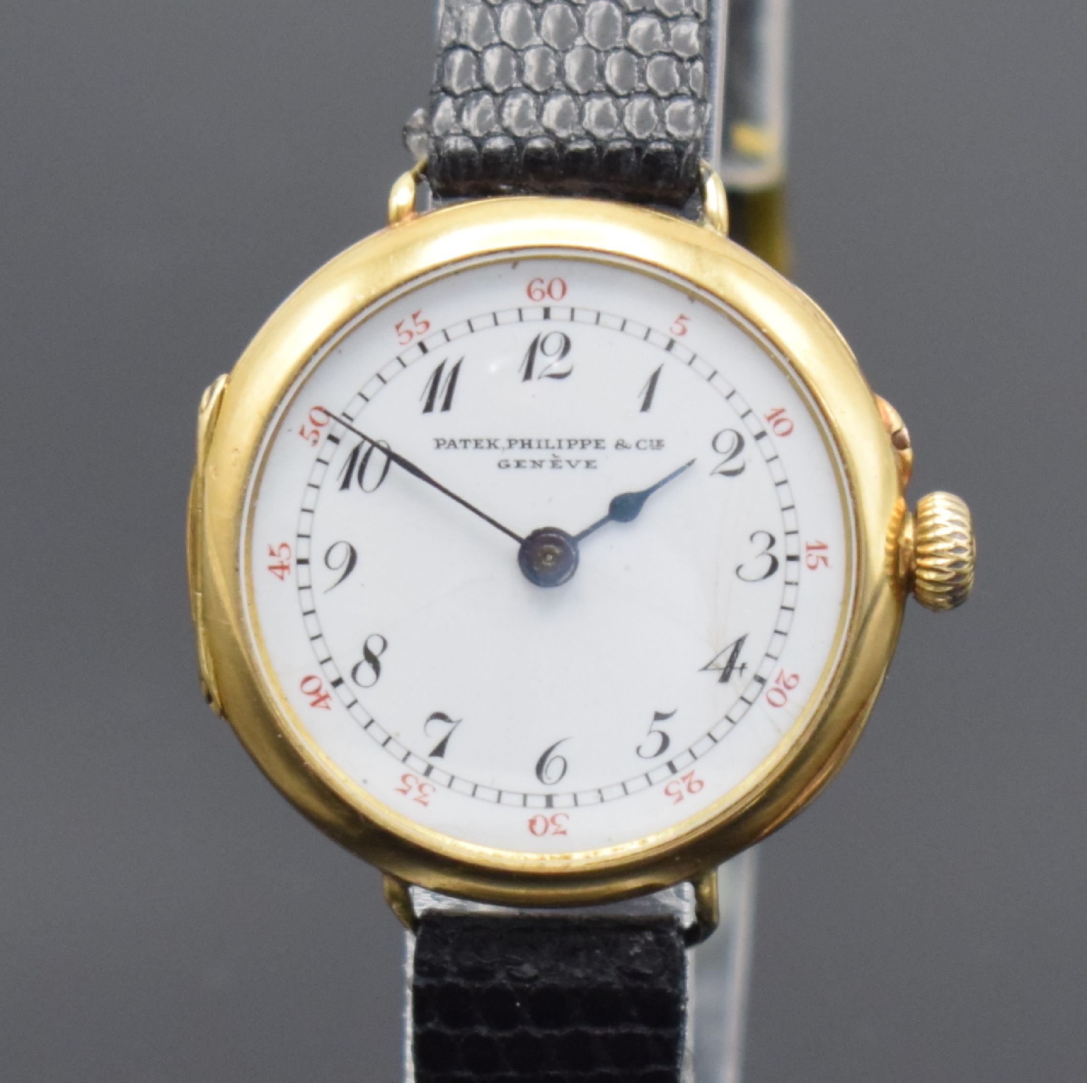 Detail a: PATEK PHILIPPE frühe Damenarmbanduhr in GG 750/000, Schweiz um 1915, Handaufzug, Scharniergeh. m. Drahtanstößen, Drücker f. Zeigerstellung b. 2, ...