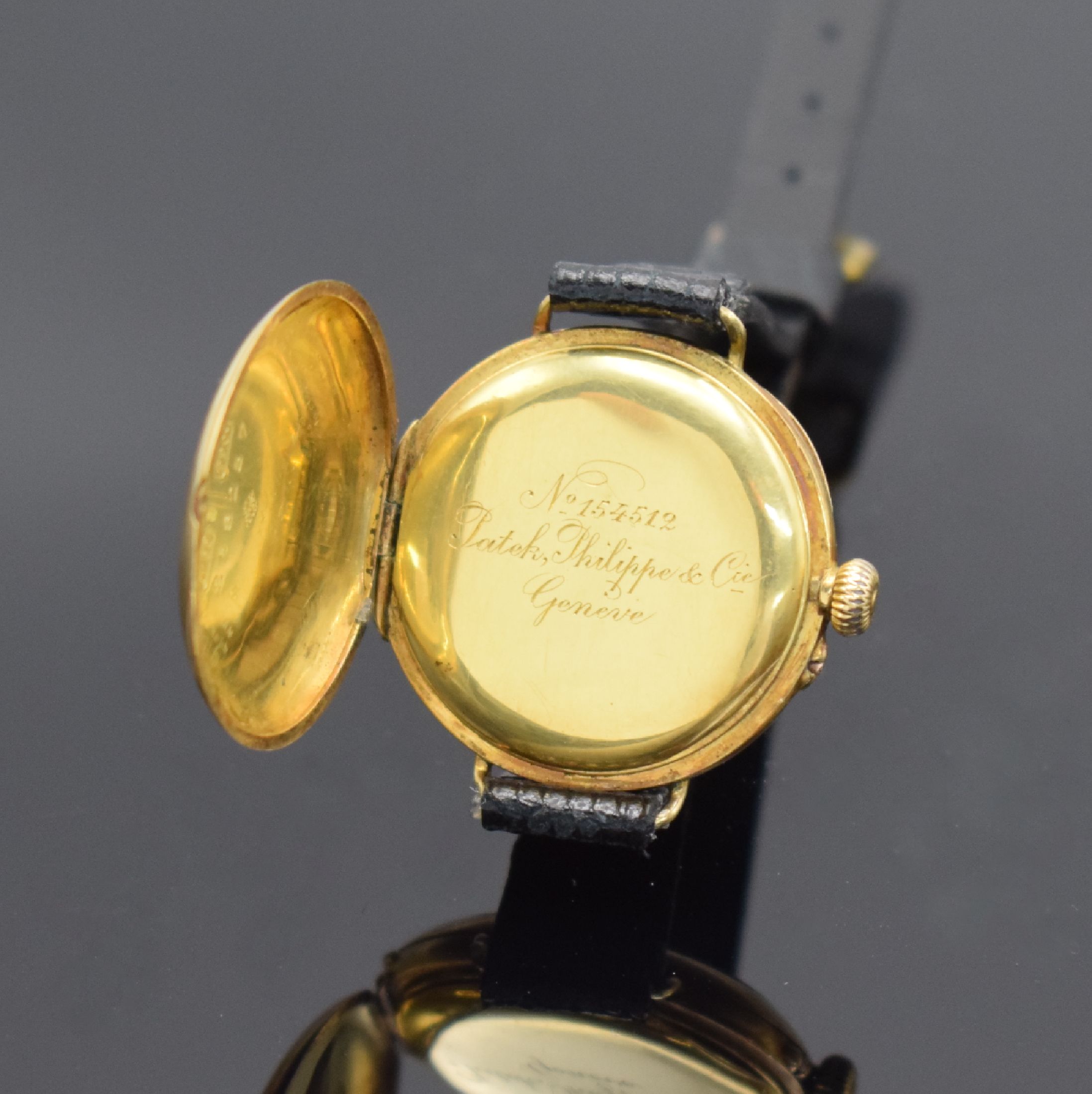Detail d: PATEK PHILIPPE frühe Damenarmbanduhr in GG 750/000, Schweiz um 1915, Handaufzug, Scharniergeh. m. Drahtanstößen, Drücker f. Zeigerstellung b. 2, ...