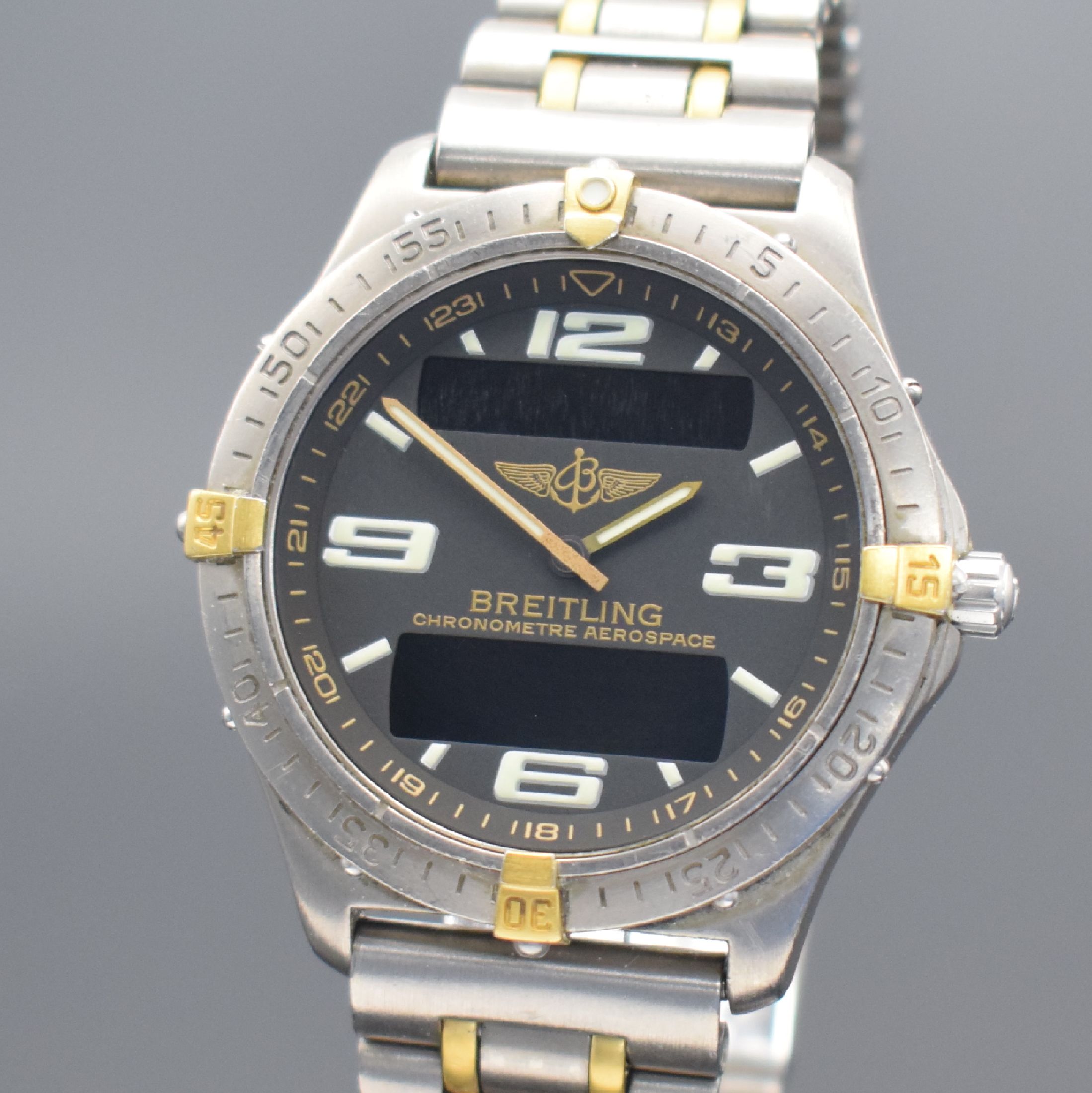 Detail a: BREITLING Aerospace Chronometer Multifunktionsuhr in Titan/Gold, Schweiz verk. lt. beil. Pap. 11/2002, quarz, Referenz F75362, Boden aufgedr., orig. ...