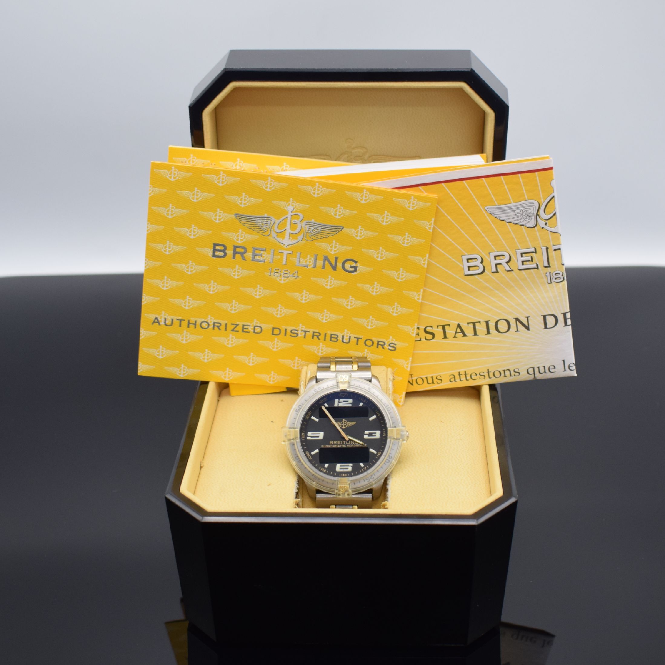 Detail g: BREITLING Aerospace Chronometer Multifunktionsuhr in Titan/Gold, Schweiz verk. lt. beil. Pap. 11/2002, quarz, Referenz F75362, Boden aufgedr., orig. ...