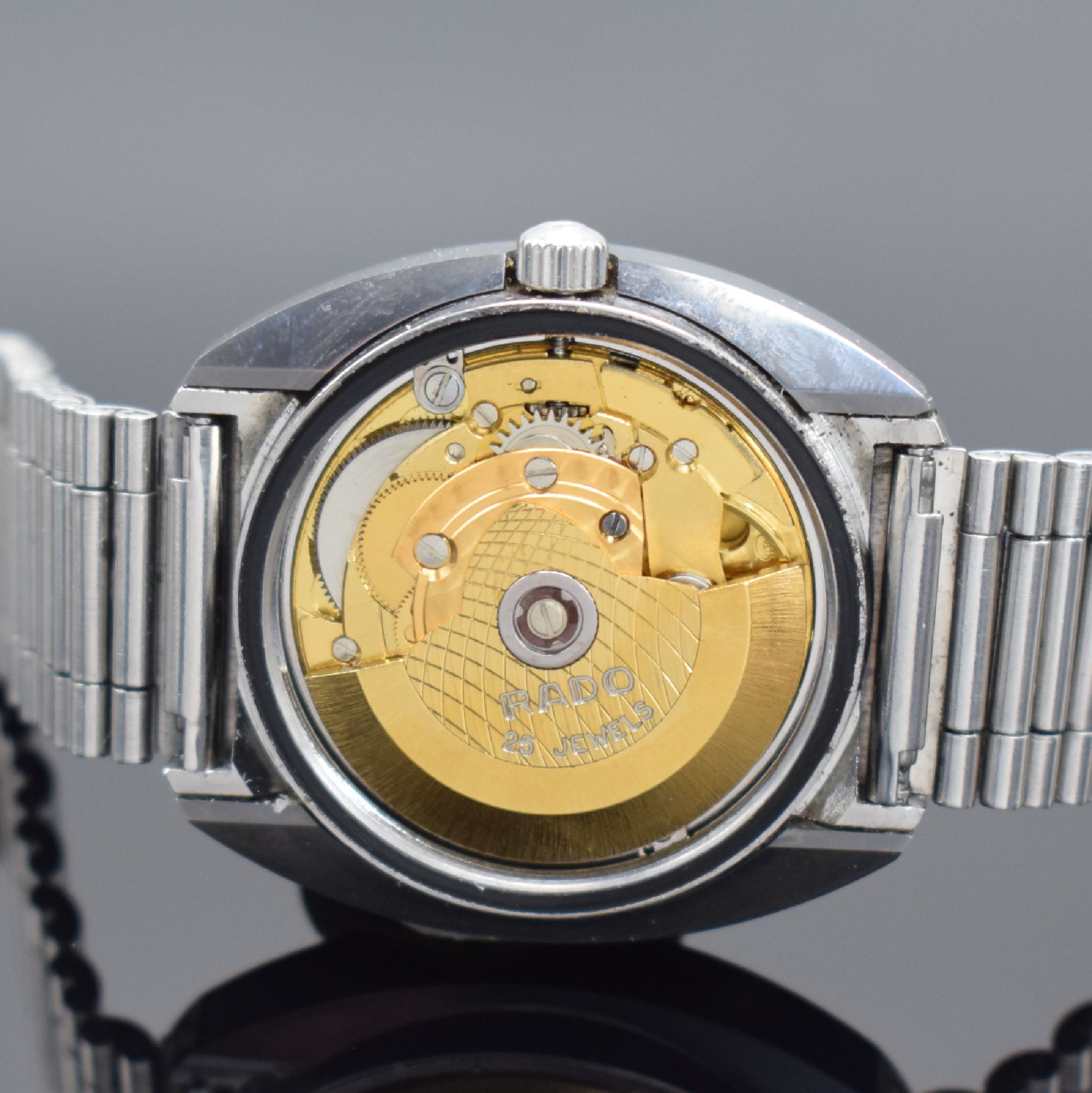 Detail e: RADO Diastar Herrenarmbanduhr in Stahl, Schweiz verk. lt. beil. Garantiekarte 06/1975, Automatik, Ref. 8-625.0008.3, Boden verschr., orig. Stahlband ...