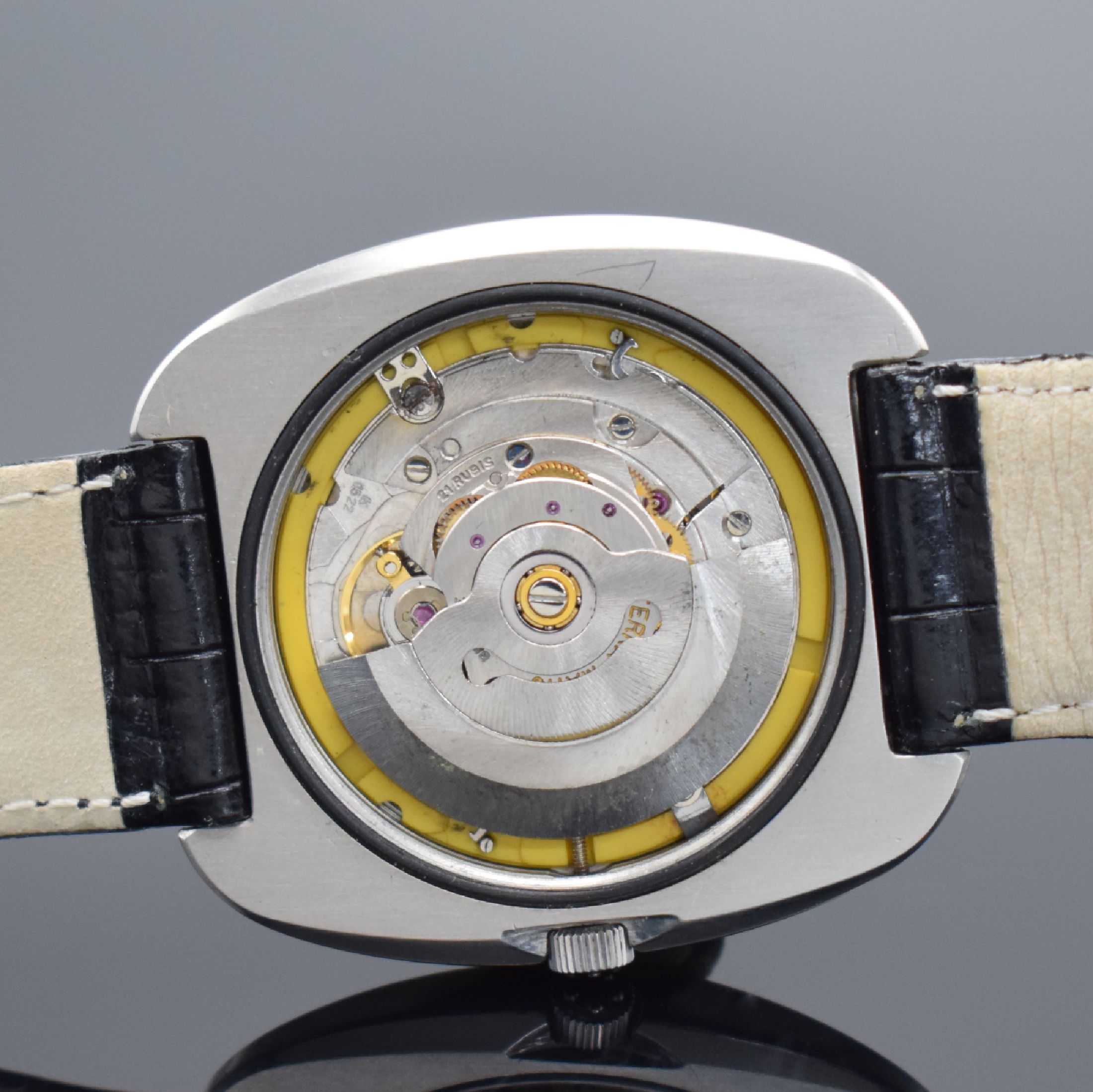 Detail e: ETERNA-MATIC 36000 Fast Beat Herrenarmbanduhr in Stahl, Schweiz um 1975, Automatik, matt. Edelstahlgeh., Boden verschr., silb. Zifferbl. m. ...