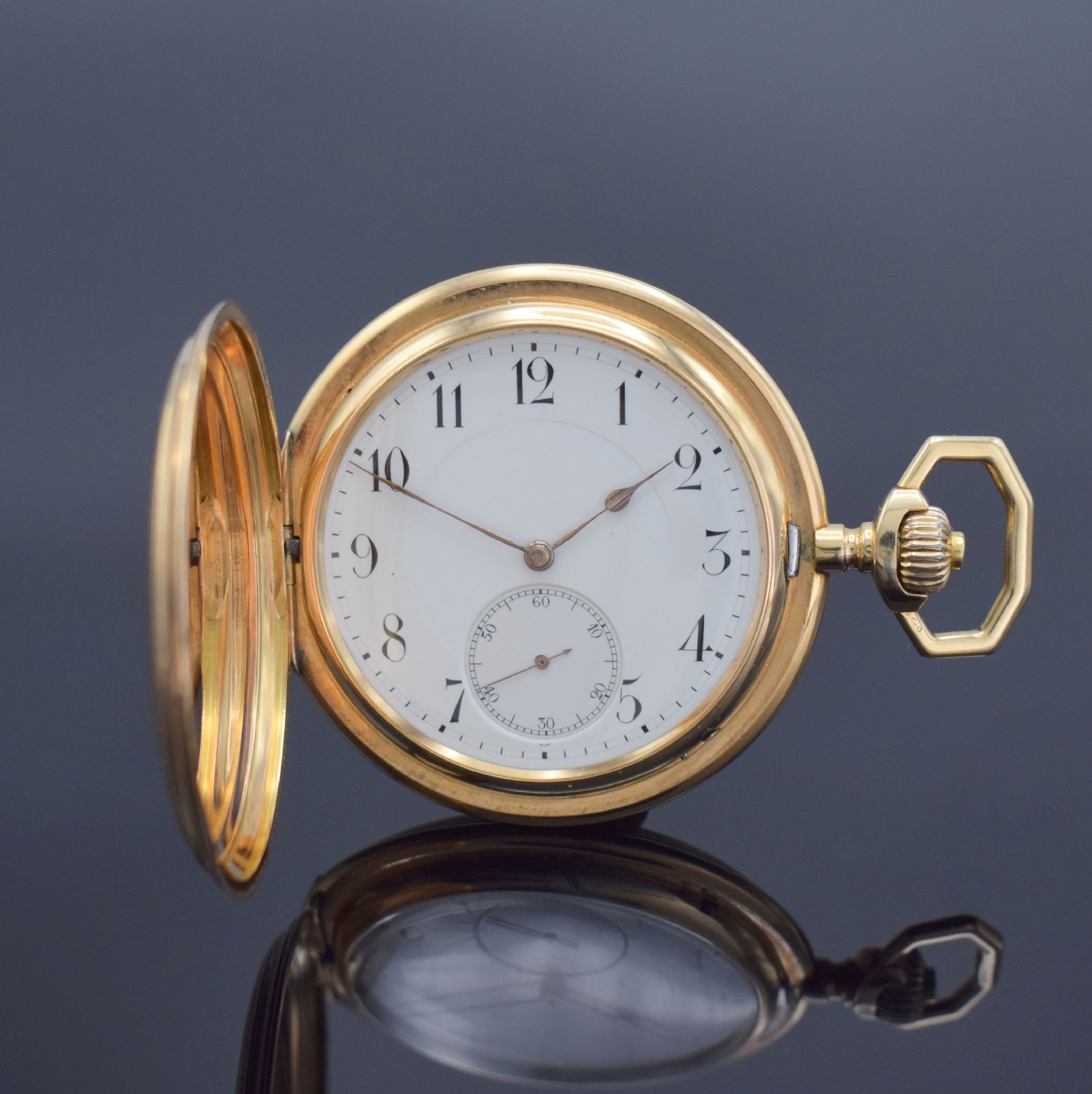 IWC große & schöne Herrensavonette in RG 585/000, Schweiz um 1910, streifenguill. 3 -Deckel Goldgeh. l. dell., 2-tlg. Emailzifferbl., gold. orig. ...
