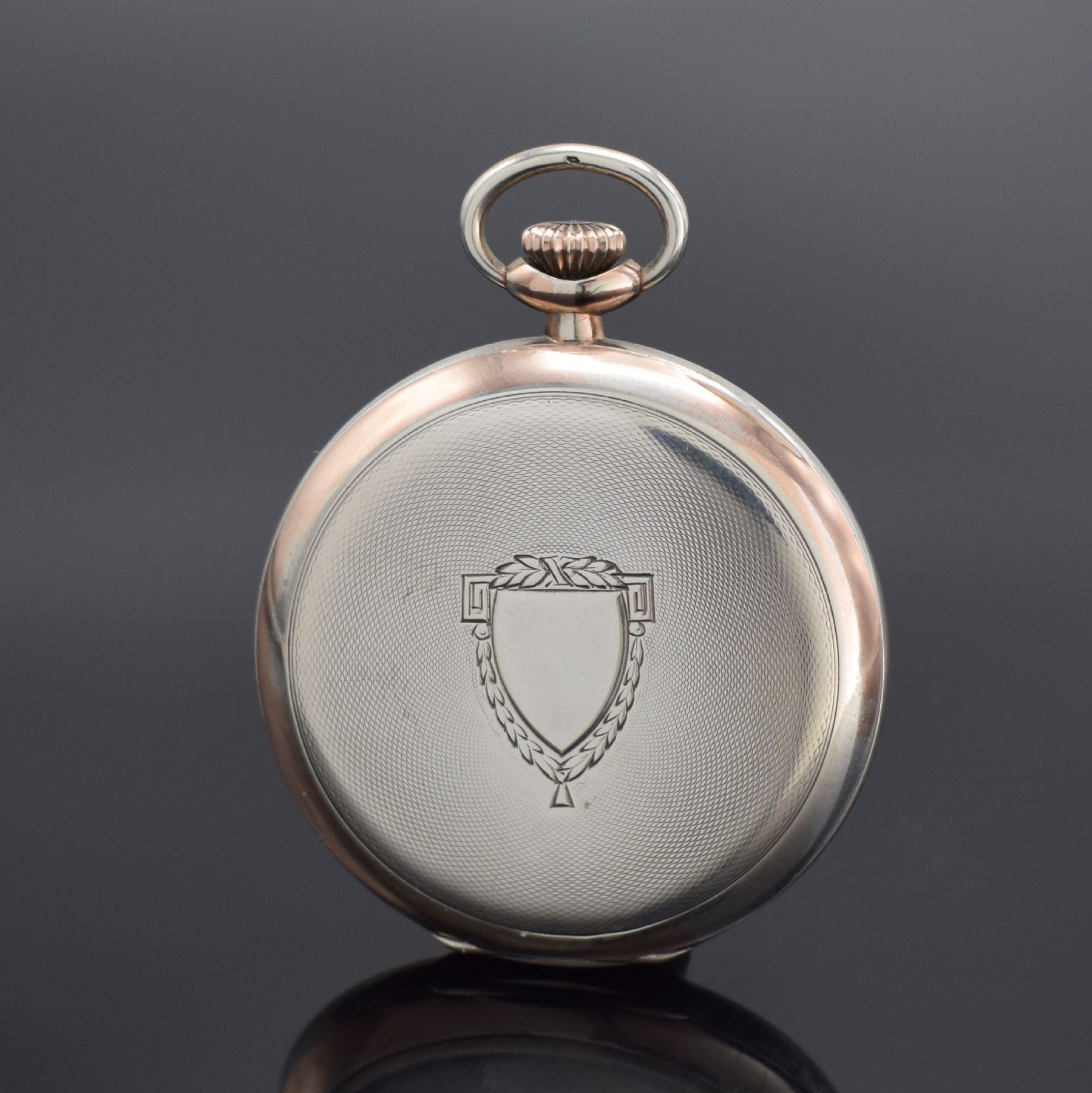 Detail a: IWC Kaliber 67 offene Taschenuhr in Silber, Schweiz um 1936, guill. Geh. m. verg. Rändern berieb., signierte Emailzifferbl. m. Breguet- Zahlen & ...