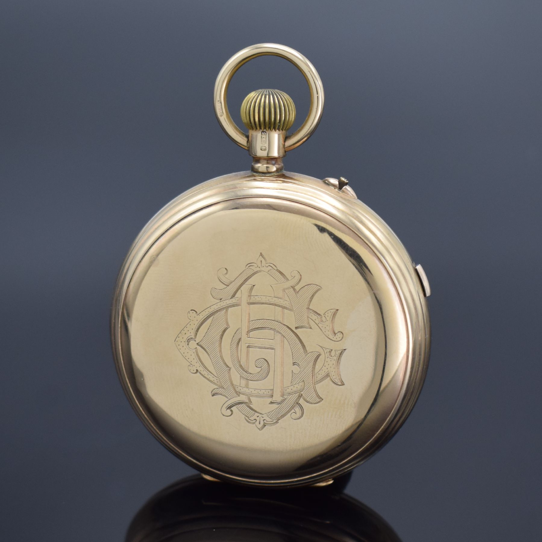 Detail b: Th. RUSSEL Chronograph Centre Seconds große Herrensavonette in RG 375/000, England/ Schweiz lt. Hallmark Chester 1913, glattes 3- Deckel Goldgeh. ...