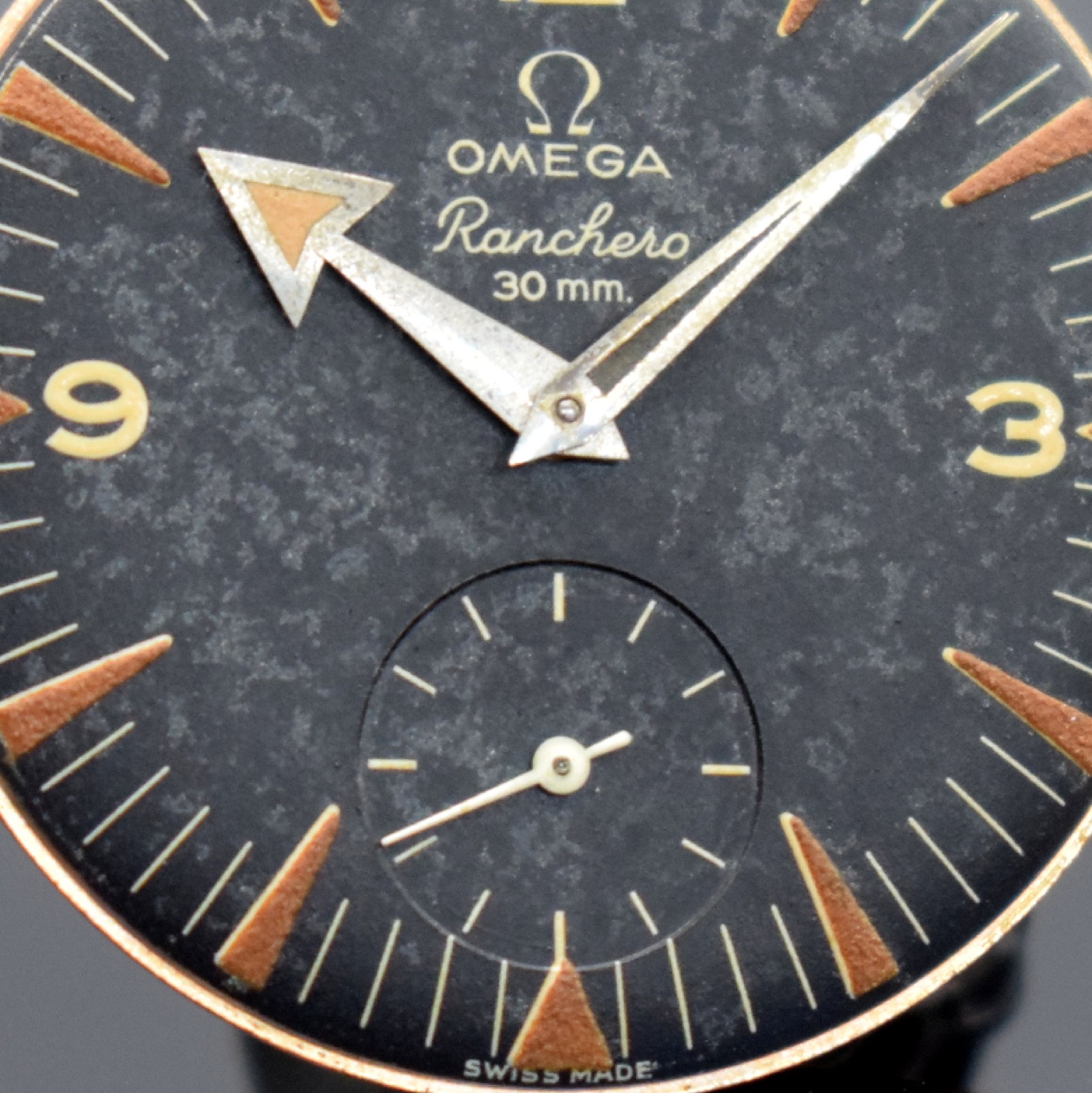 Detail i: OMEGA Ranchero Referenz 2990 seltene unpolierte Herrenarmbanduhr in Stahl, Schweiz um 1960, Handaufzug, 2 tlg. Geh., Boden aufgedr., orig. Krone & ...