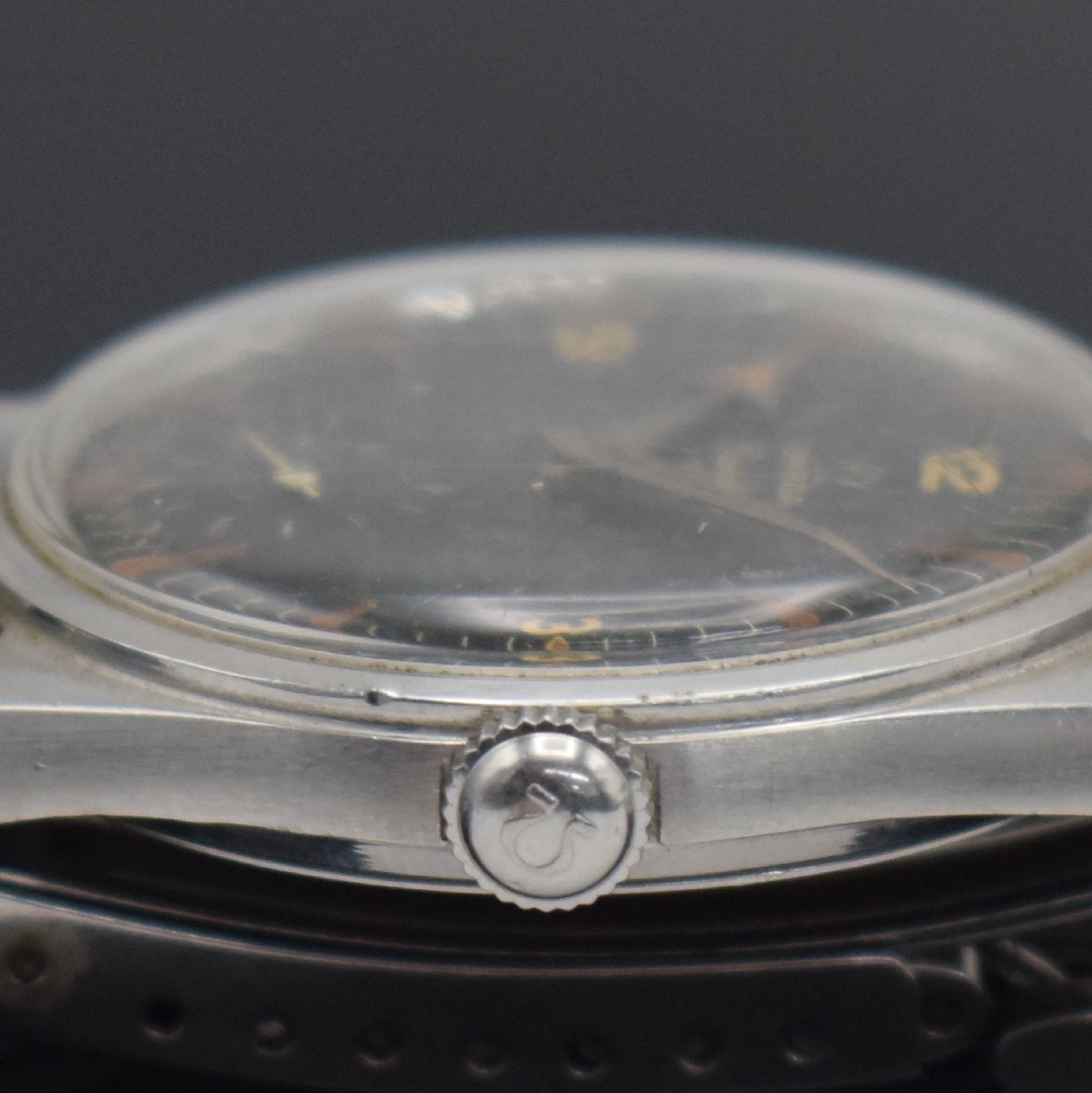 Detail t: OMEGA Ranchero Referenz 2990 seltene unpolierte Herrenarmbanduhr in Stahl, Schweiz um 1960, Handaufzug, 2 tlg. Geh., Boden aufgedr., orig. Krone & ...