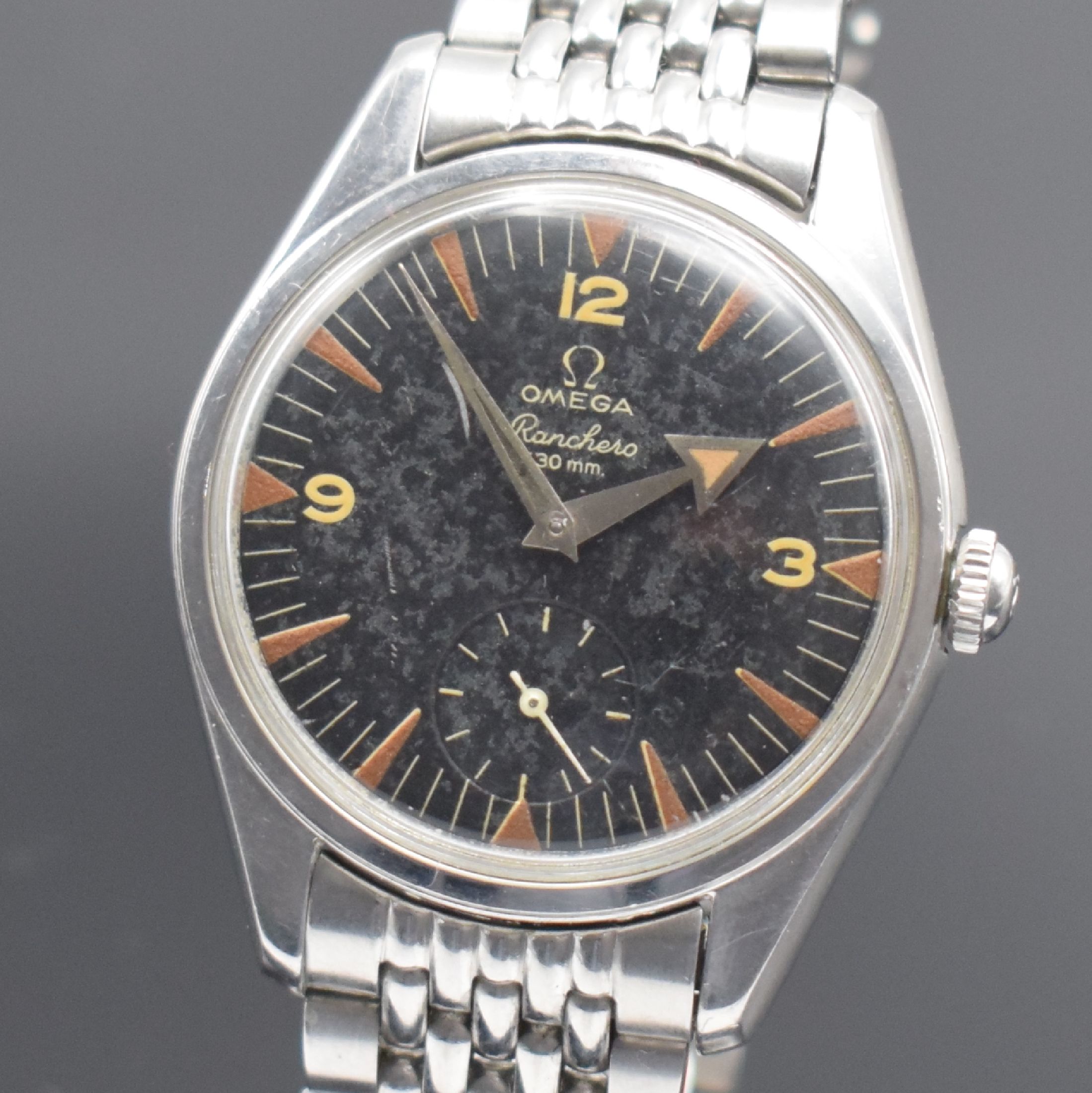 Detail v: OMEGA Ranchero Referenz 2990 seltene unpolierte Herrenarmbanduhr in Stahl, Schweiz um 1960, Handaufzug, 2 tlg. Geh., Boden aufgedr., orig. Krone & ...