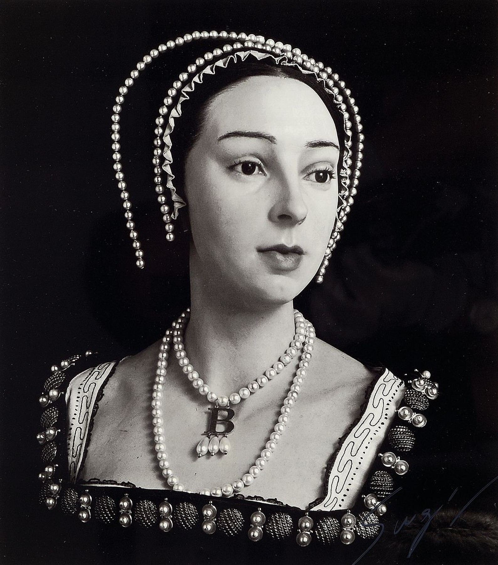 Detail a: Hiroshi Sugimoto, geb. 1948, ist ein japanischer Fotograf, der in New York lebt und arbeitet, Hier: Konvolut aus 2 Werken "Henry VIII+Anne ...