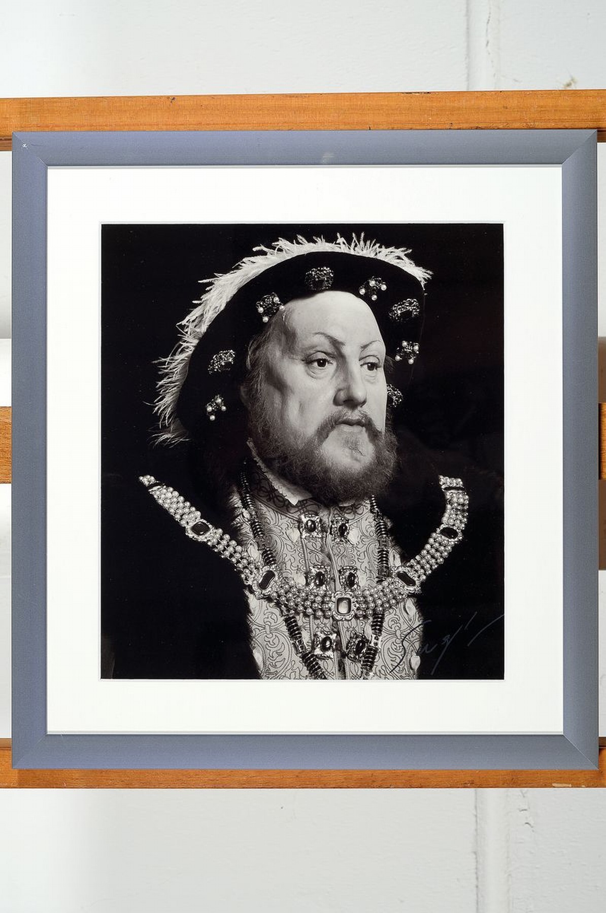 Detail k: Hiroshi Sugimoto, geb. 1948, ist ein japanischer Fotograf, der in New York lebt und arbeitet, Hier: Konvolut aus 2 Werken "Henry VIII+Anne ...
