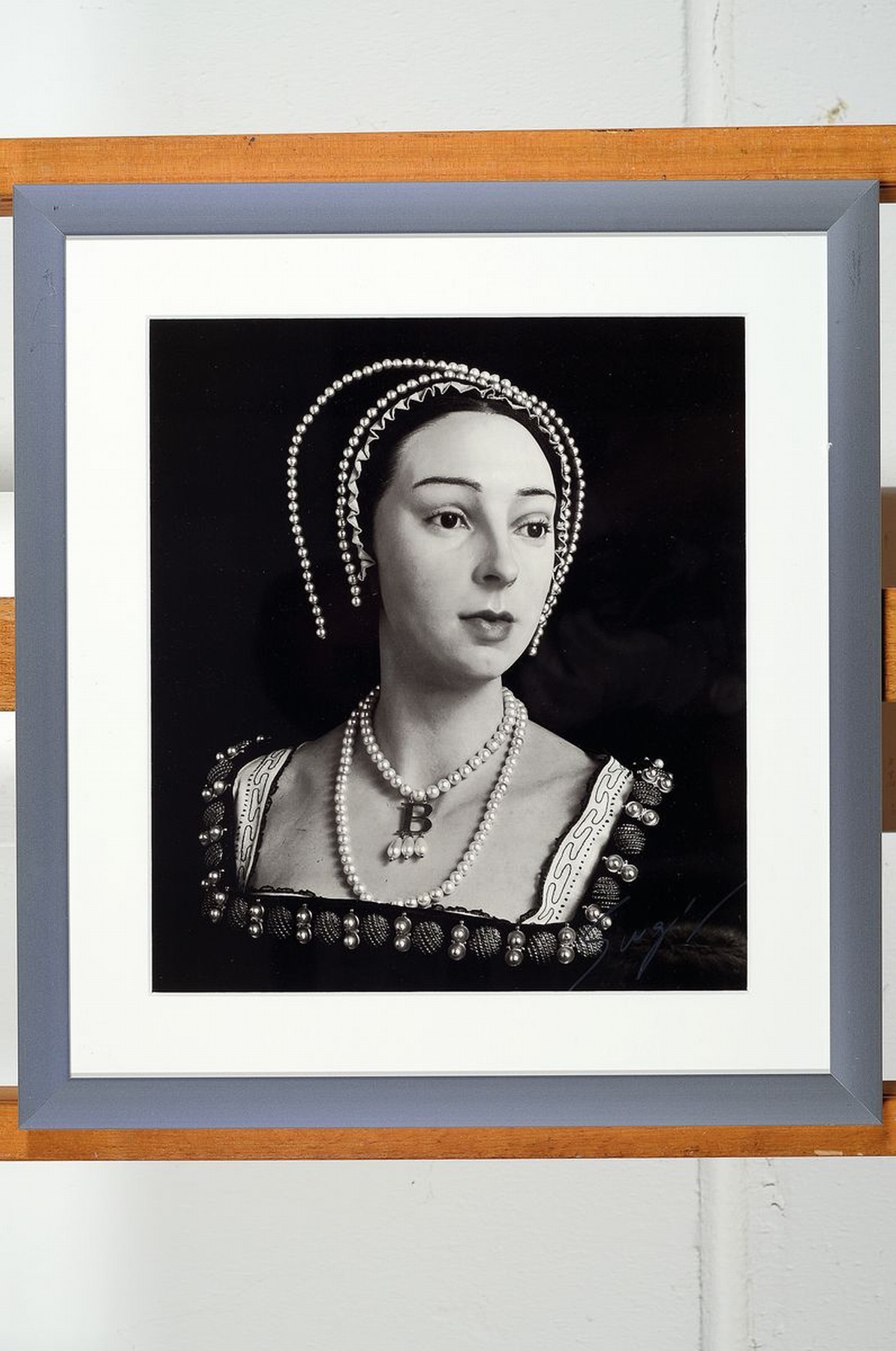 Detail l: Hiroshi Sugimoto, geb. 1948, ist ein japanischer Fotograf, der in New York lebt und arbeitet, Hier: Konvolut aus 2 Werken "Henry VIII+Anne ...