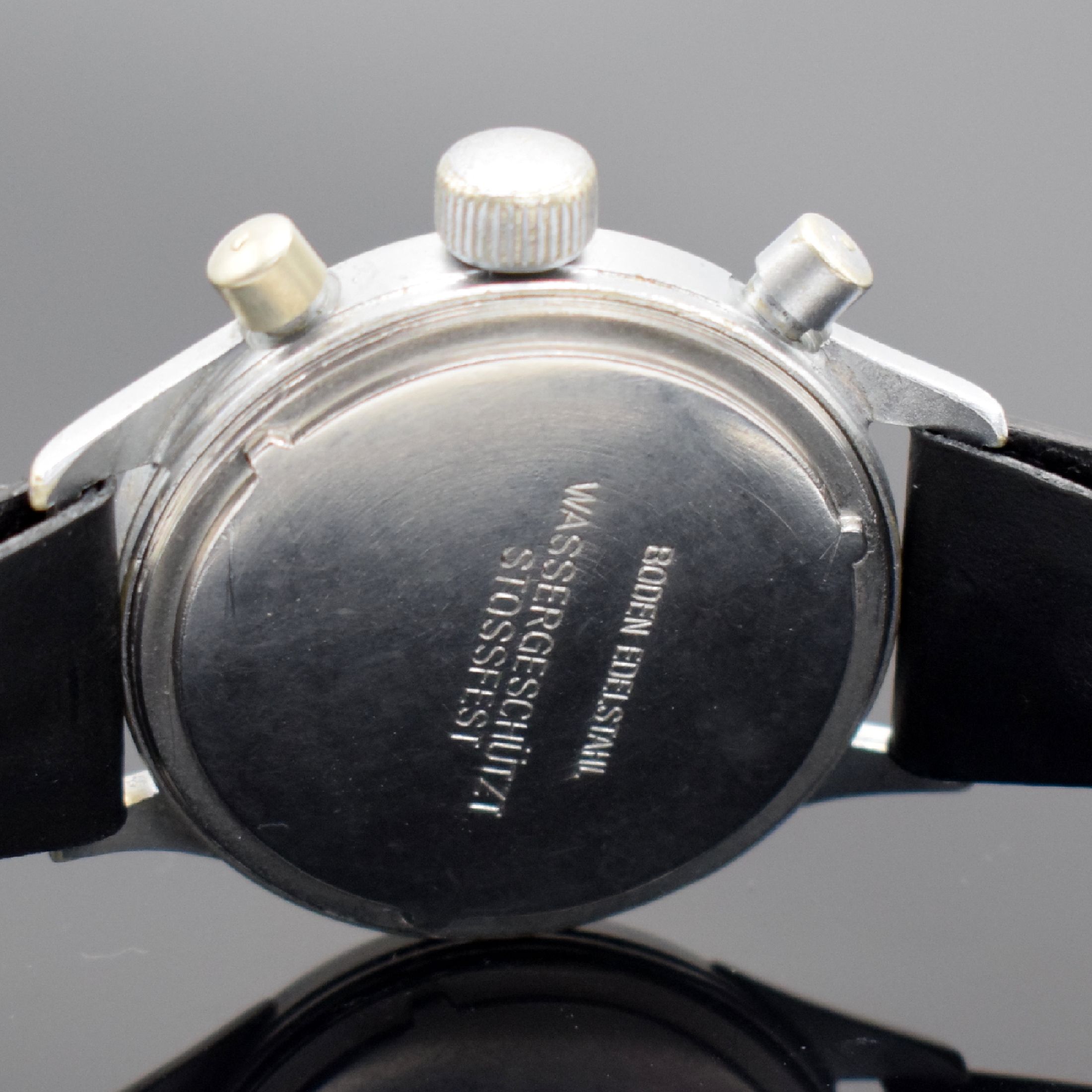 Detail d: HANHART WK 2 Flieger-Schaltradchronograph mit Flyback, Deutschland um 1944, Handaufzug, verchr. Nickelgeh. ohne Drehlünette, verschr. Stahlboden, ...