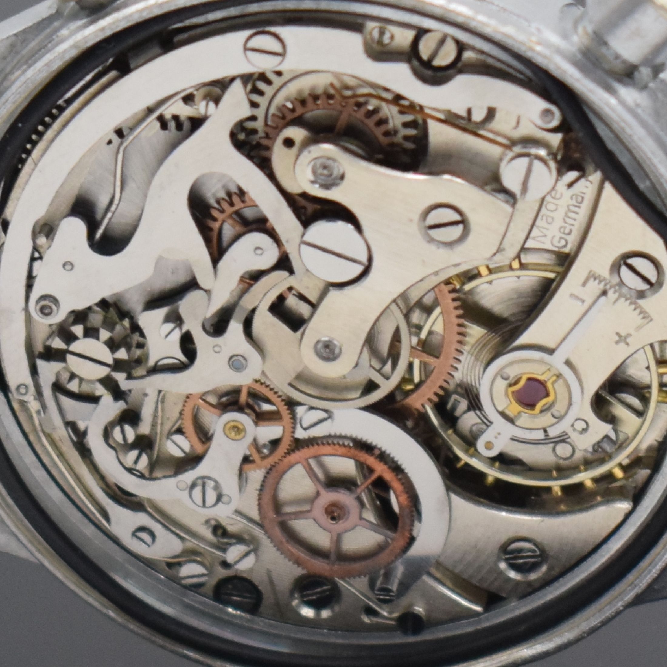 Detail f: HANHART WK 2 Flieger-Schaltradchronograph mit Flyback, Deutschland um 1944, Handaufzug, verchr. Nickelgeh. ohne Drehlünette, verschr. Stahlboden, ...