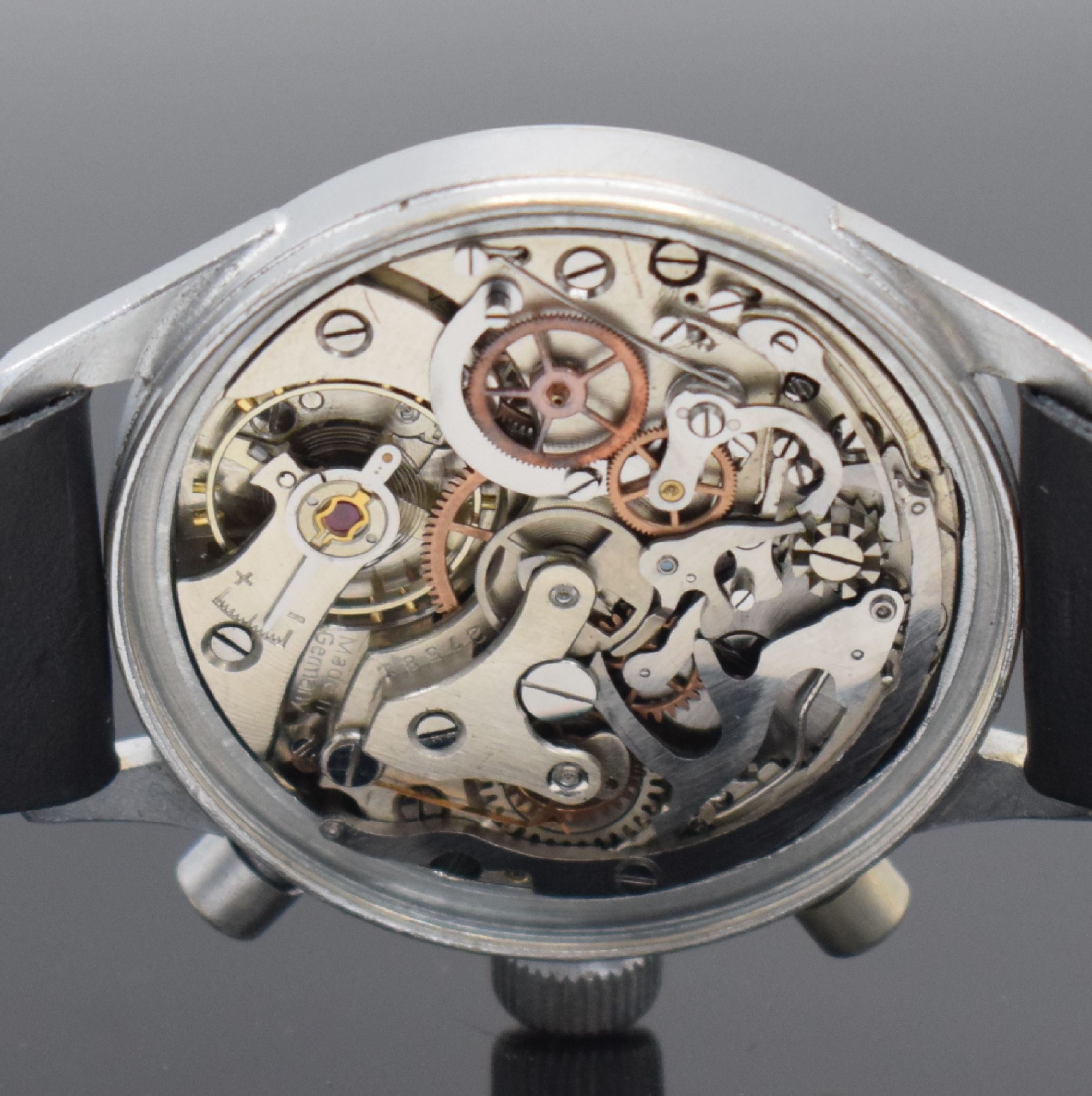 Detail g: HANHART WK 2 Flieger-Schaltradchronograph mit Flyback, Deutschland um 1944, Handaufzug, verchr. Nickelgeh. ohne Drehlünette, verschr. Stahlboden, ...