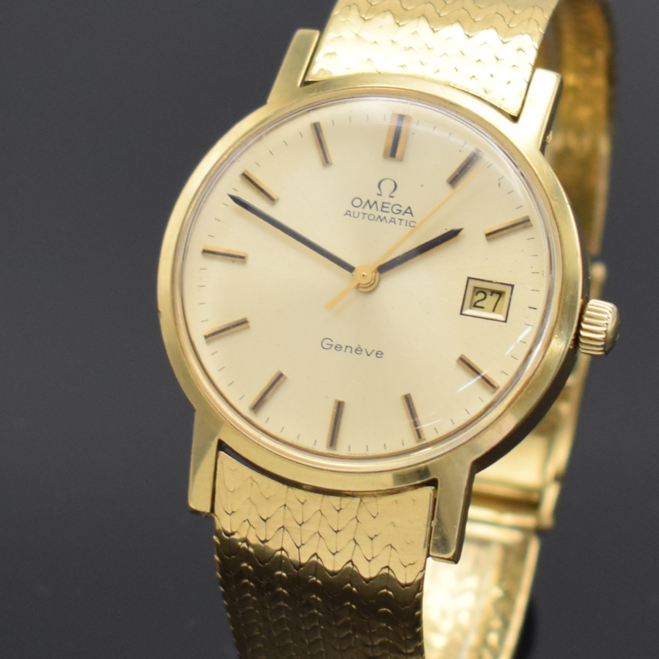 Detail a: OMEGA Herrenarmbanduhr Serie Geneve in GG 750/000 Referenz 166127, Schweiz um 1973, neutr. GG 750/000 Band, verschr. Boden m. Monogramm UC, ...