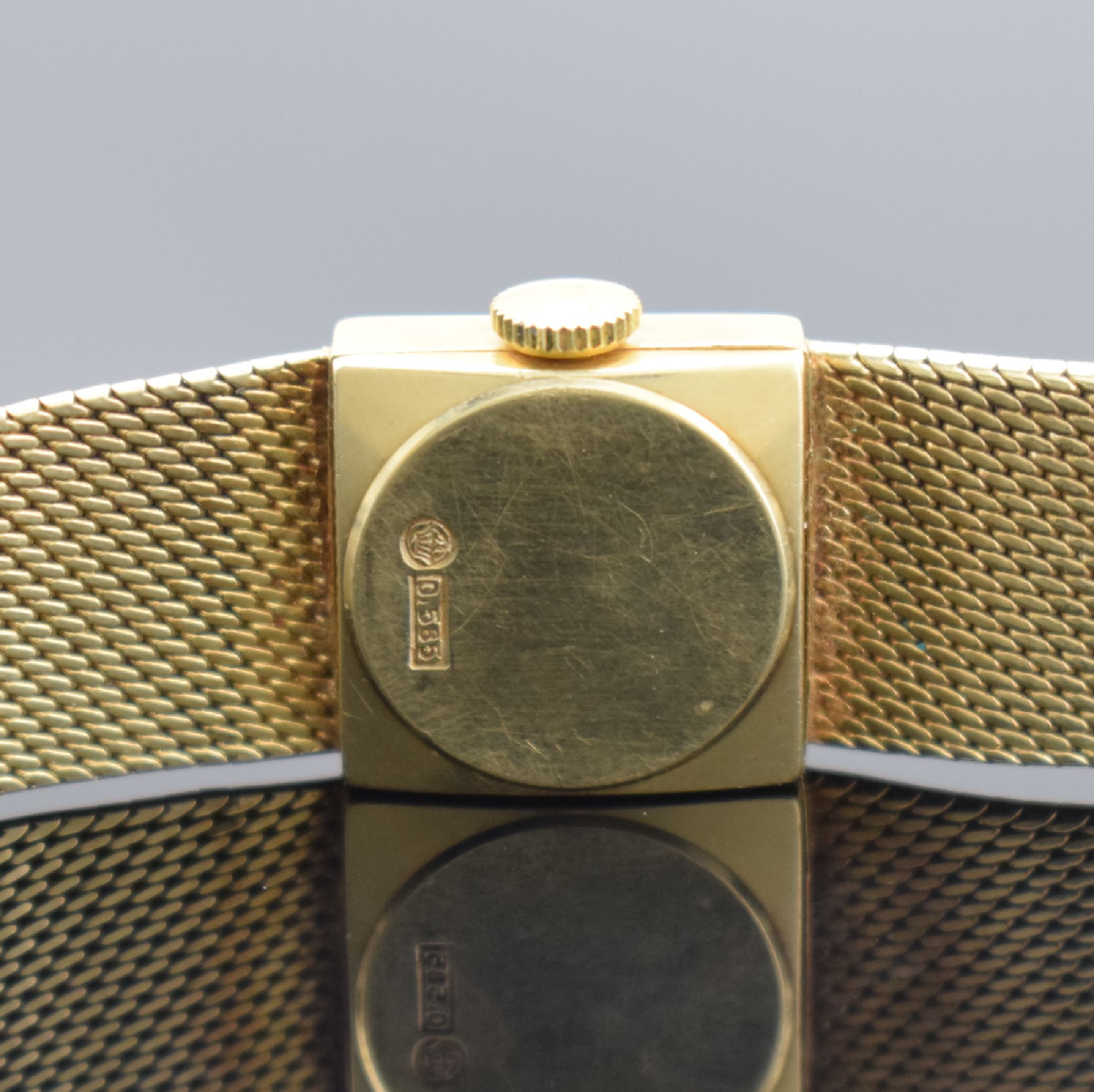 Detail d: MERIT GG 585/000 Damenarmbanduhr, Schweiz 1960er Jahre, Handaufzug, an GG 585/000 Armband, Boden aufgedr., silb. Zifferbl. m. aufges. gold. Std.-Ind. ...