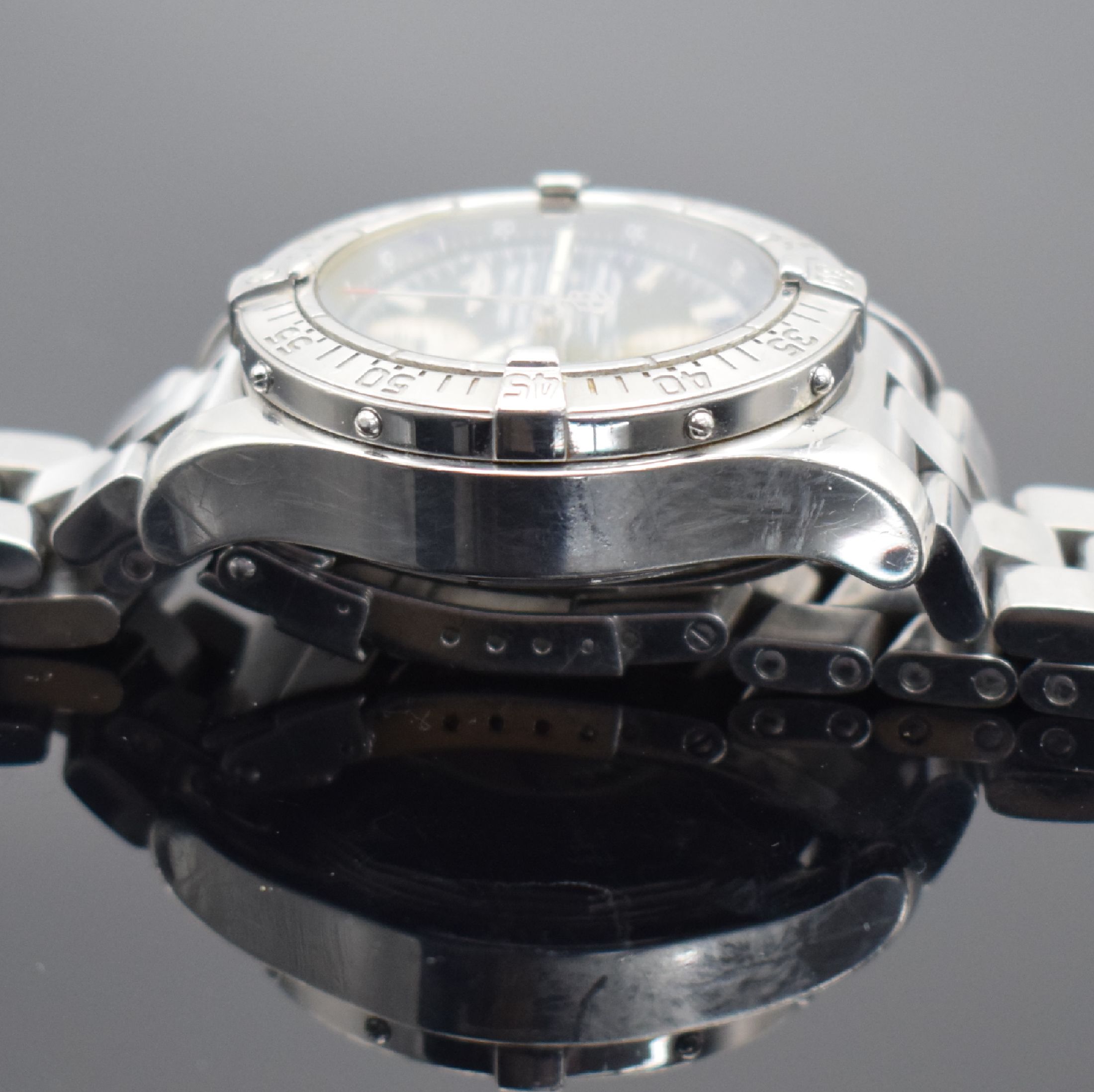 Detail e: BREITLING Super Ocean Herrenarmbanduhr mit Chronograph, Schweiz verk. 12/2009 lt. beil. Zert., Ref. A13340, verschr. Edelstahl Geh. inkl. Gliederband ...