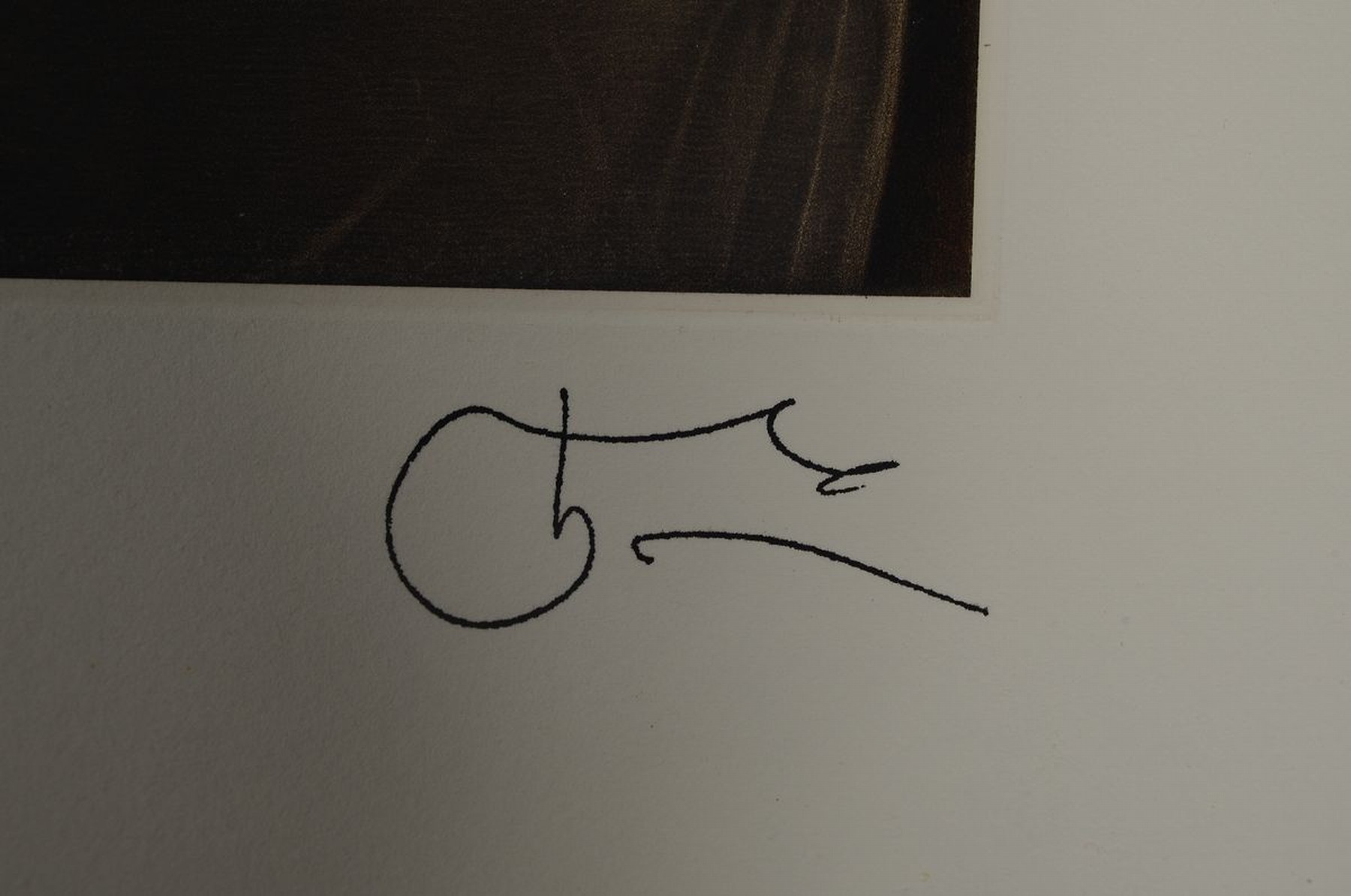Detail a: Willi Kissmer, 1951-2018, Radierung Rückenakt mit Tüchern, re. u. Stempelsignatur,auf der Rückseite mit dem Nachlassstempel von Willi Kissmer, ...