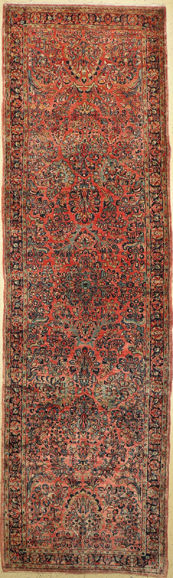 Us Re-Import Sarogh alt, Persien, um 1930, Wolle auf Baumwolle, ca. 417 x 123 cm, EHZ: 2-3