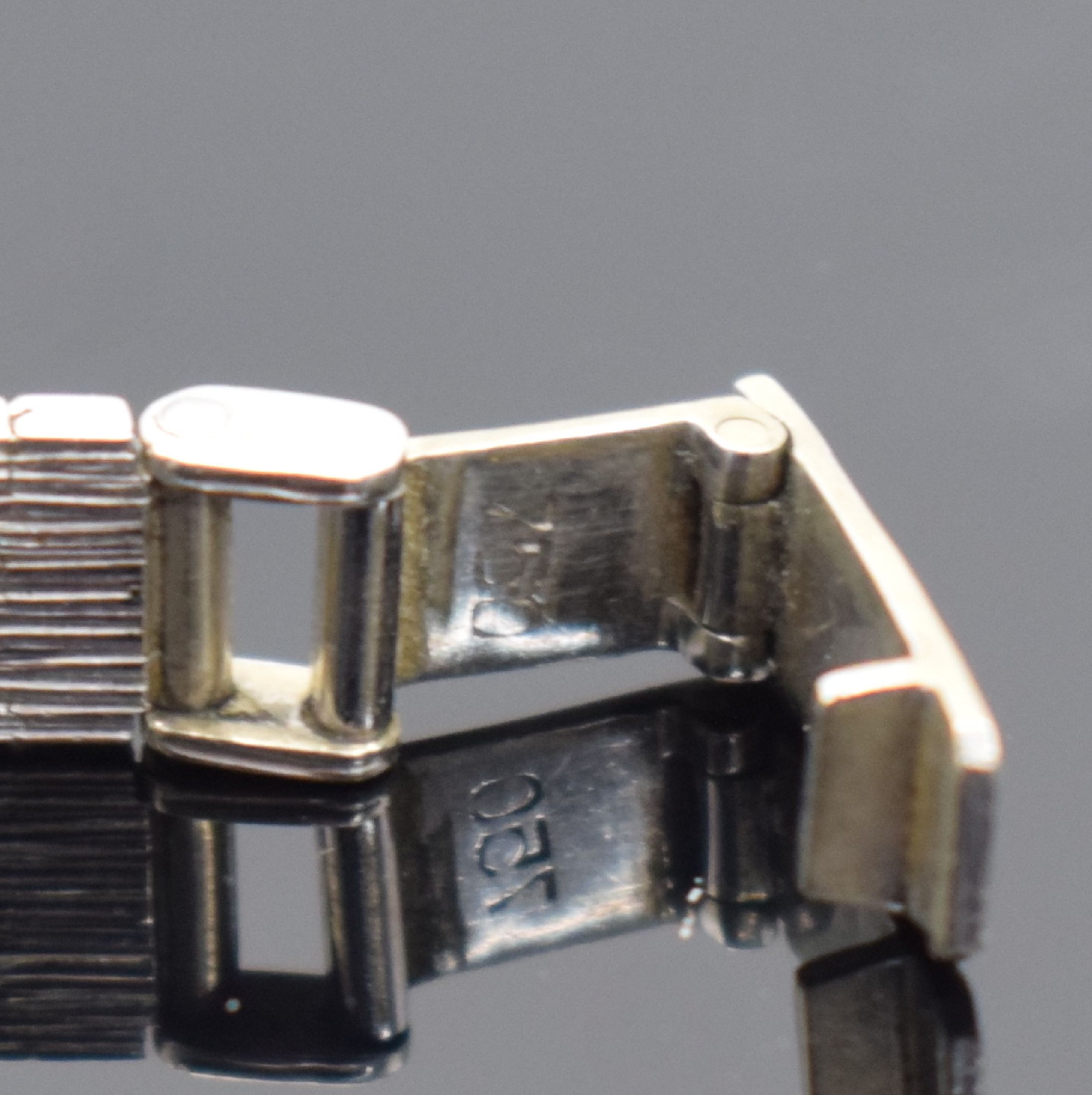 Detail b: ONIF Damenarmbanduhr in WG 750/000, Schweiz 1960er Jahre, Handaufzug, Boden aufgedr., silb. Zifferbl. m. silb. Zeigern, aufgel. Std.- & Strich-Ind., ...