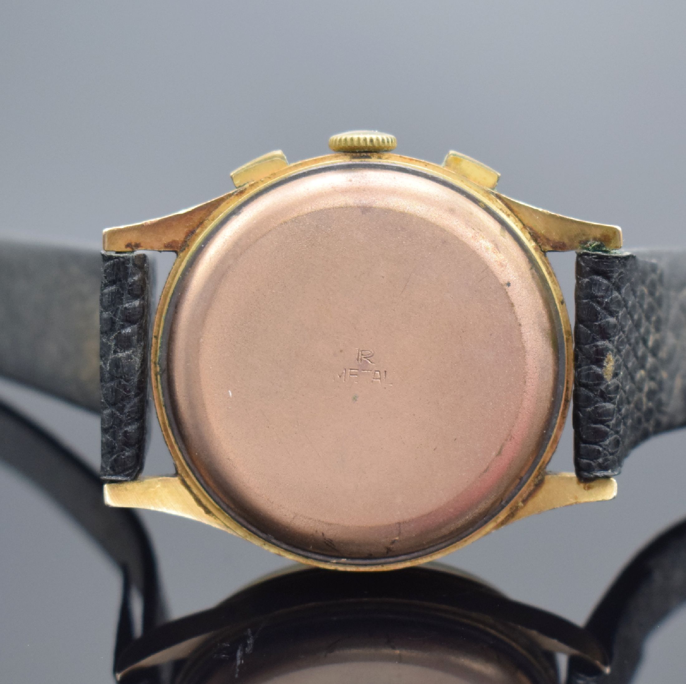 Detail d: BRITIX Herrenarmbanduhr mit Chronograph in GG 750/000, Schweiz um 1950, Handaufzug, Geh. dell., Boden & Glasrand aufgedr., Zifferbl. m. arab. Zahlen ...