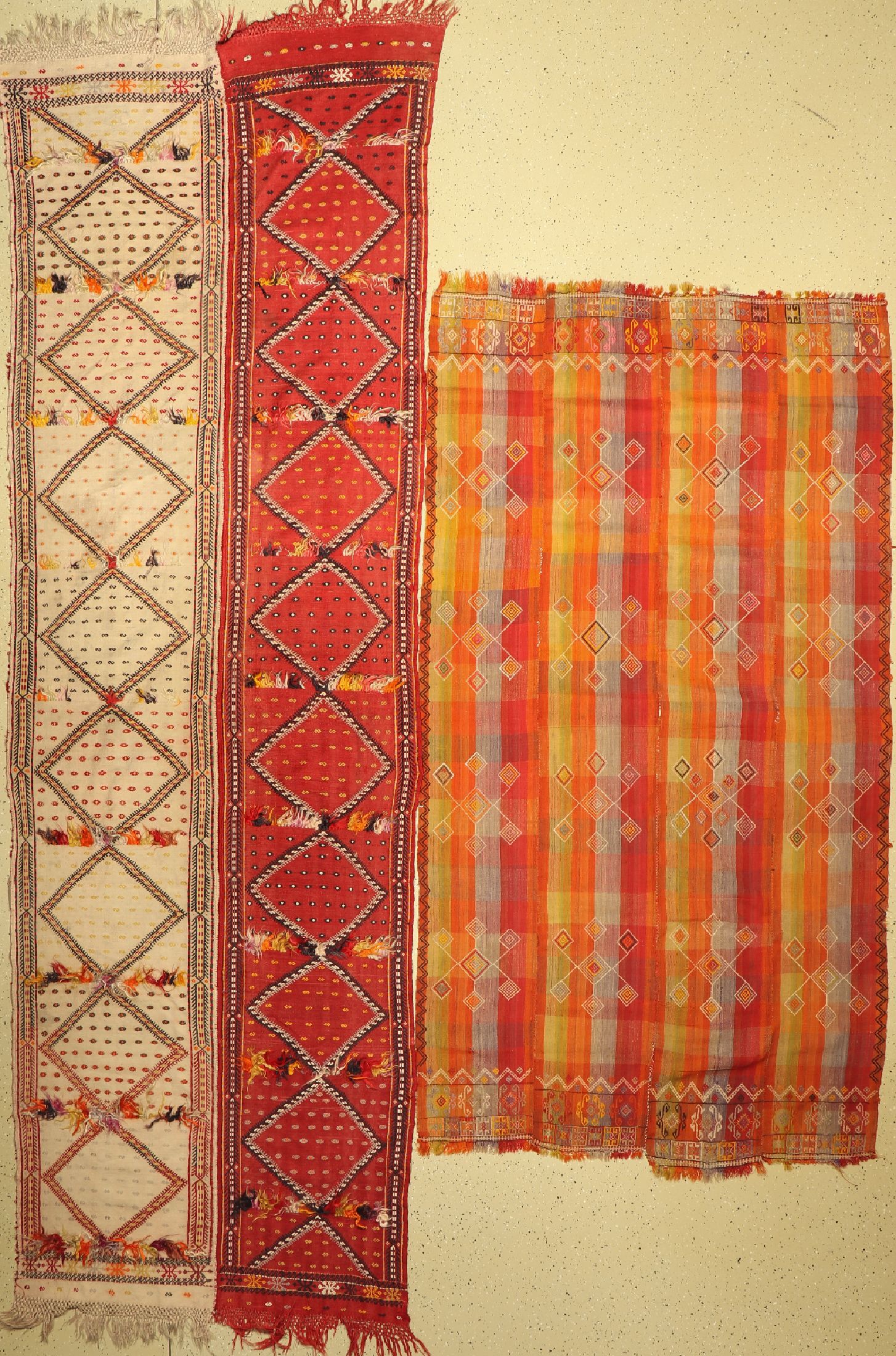 Decke und Kelim, Türkei, ca. 50 Jahre, Wolle auf Wolle, Kelim, ca. 400 x 124 cm, Decke, ca. 270 x 145 cm, EHZ: 2(mehrer Bahnen).