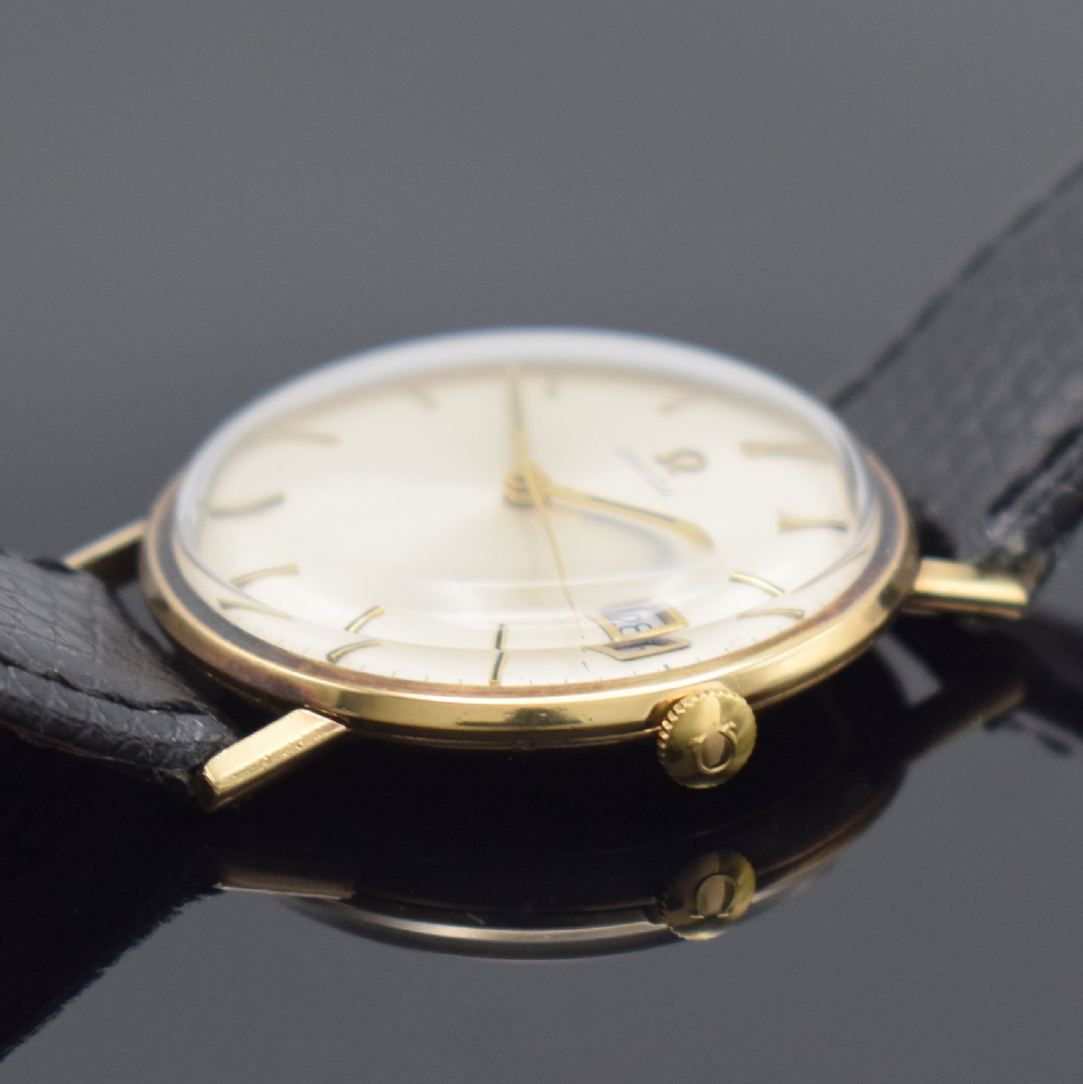Detail b: OMEGA Herrenarmbanduhr in GG 375/000, Schweiz für britischen Markt um 1968, Ref. 131/25016, Handaufzug, 2-teil. Geh., Glasrand aufgedr., silb. ...