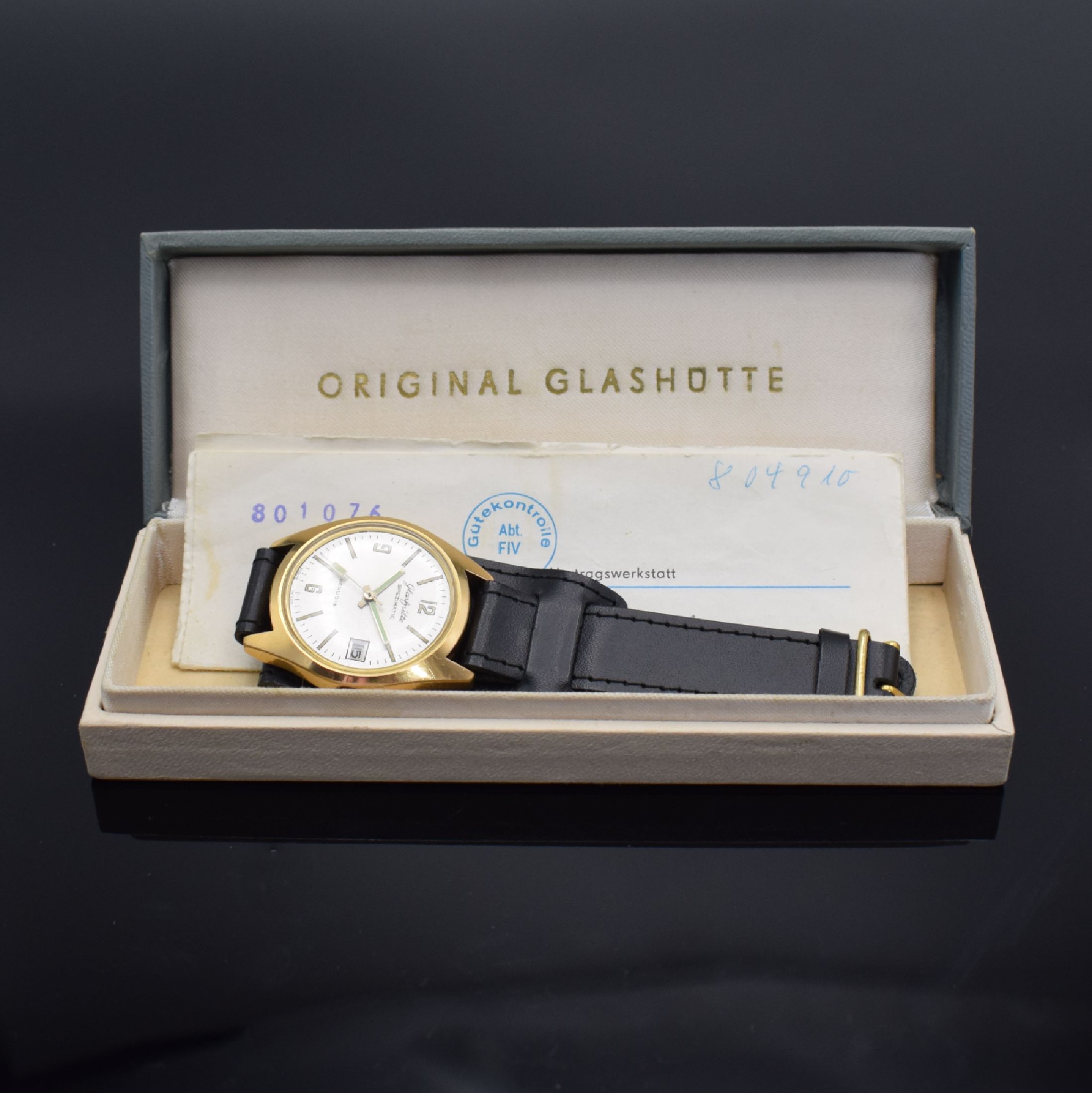 Detail f: GLASHÜTTE Spezimatic vergoldete Armbanduhr, DDR um 1975, Automatik, 2-tlg. Geh., gedr. Stahlboden, silb. Zifferbl., Leuchtindizes & -zeiger ...