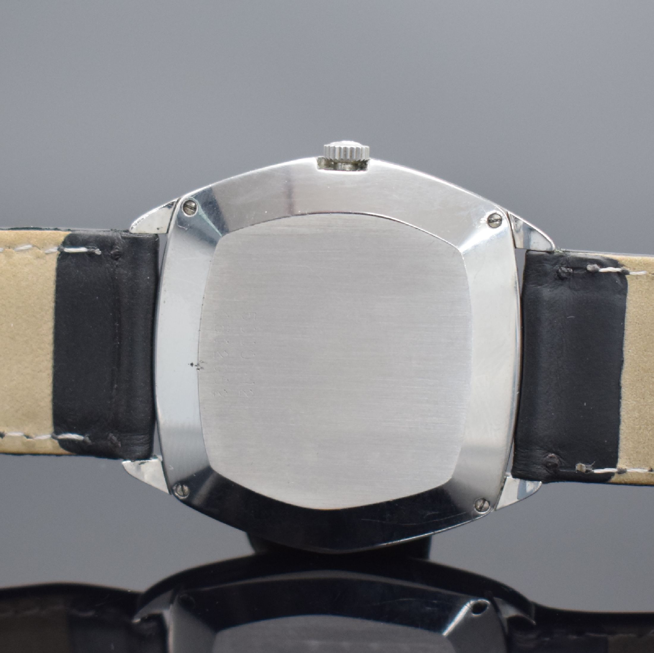 Detail d: Jaeger-LeCoultre elegante Herrenarmbanduhr in Stahl, Schweiz um 1975, Automatik, 4-fach verschr. 6-eckiges Geh. Ref. 5000 42, weißes Zifferbl. m. ...