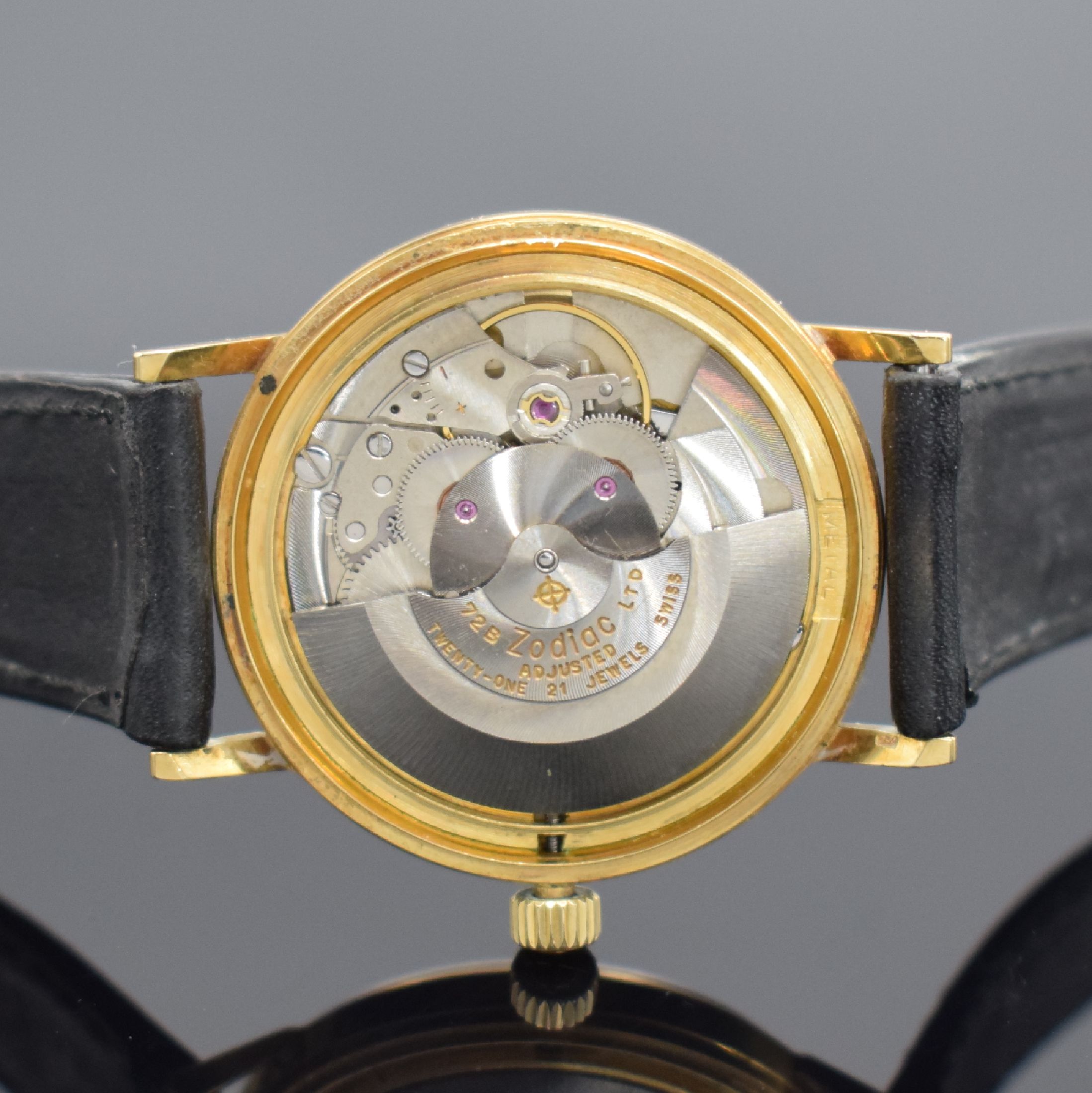 Detail e: ZODIAC Armbanduhr in GG 750/000, Schweiz um 1965, Automatik, 2-tlg. Geh., Boden aufgedr., gold. Zifferbl. m. aufges. gold. Indizes, Datum b. 3, rhod. ...