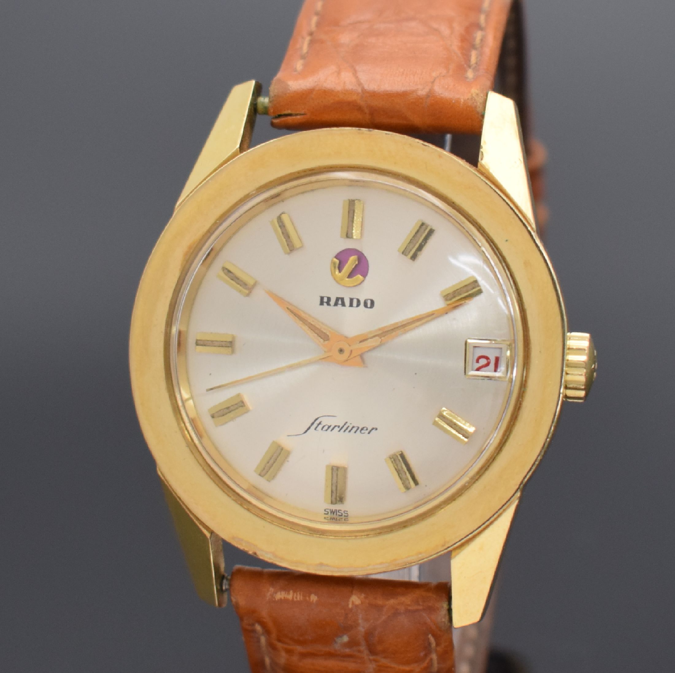 Detail b: RADO 2 vergoldete Armbanduhren, Schweiz um 1960/1975, Automatik, 1. Starliner, Stahlboden m. Bajonette-Verschluß, silb. Zifferbl., Datum b. 3, vern. ...