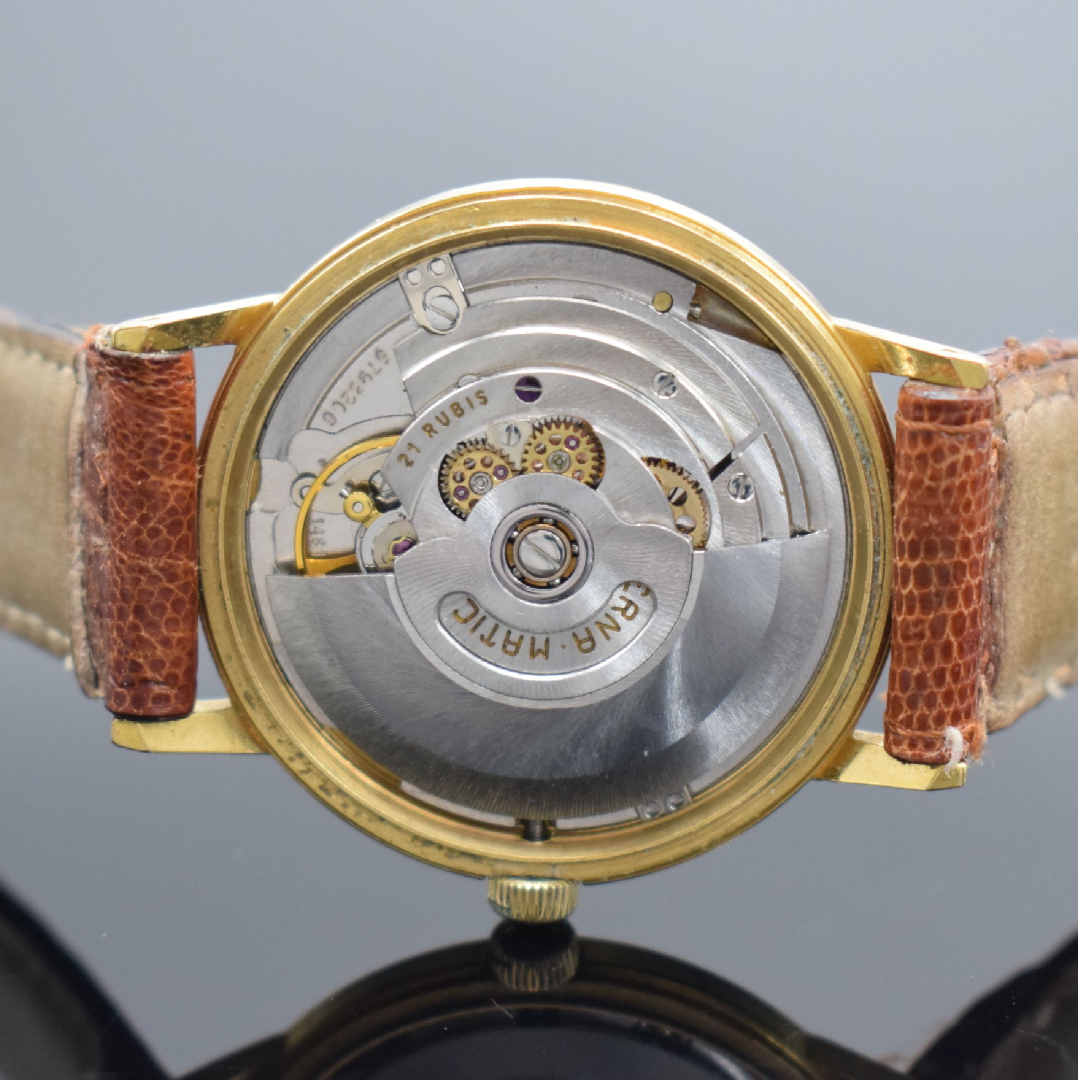 Detail f: ETERNA-MATIC 2 Herrenarmbanduhren, Schweiz um 1970, Automatik, 1. Ref. 346T, verschr. Stahlgeh. m. Goldhaube, silb. Zifferbl., gold. Indizes & ...
