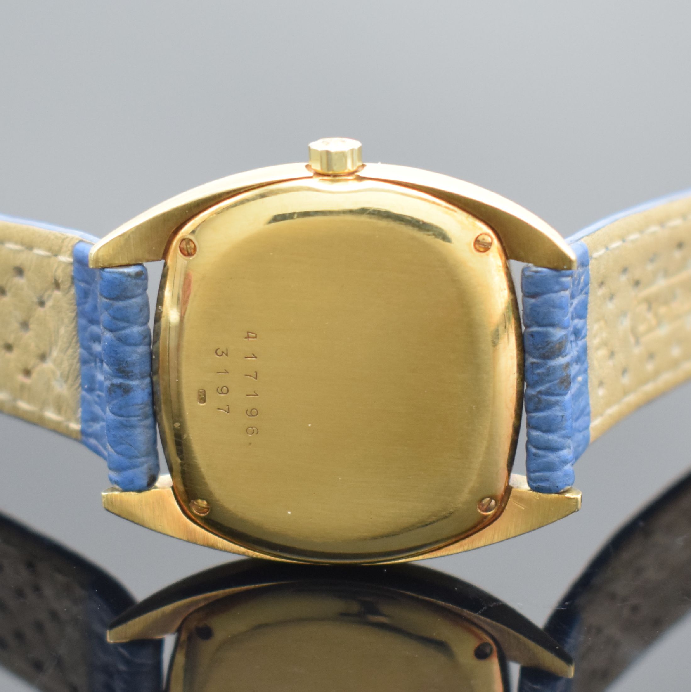 Detail d: BAUME & MERCIER Baumatic 36000 Armbanduhr in GG 750/000, Schweiz um 1975, Automatik, 4- fach verschr. Geh., blaues Zifferbl. m. gold. röm. Zahlen, ...