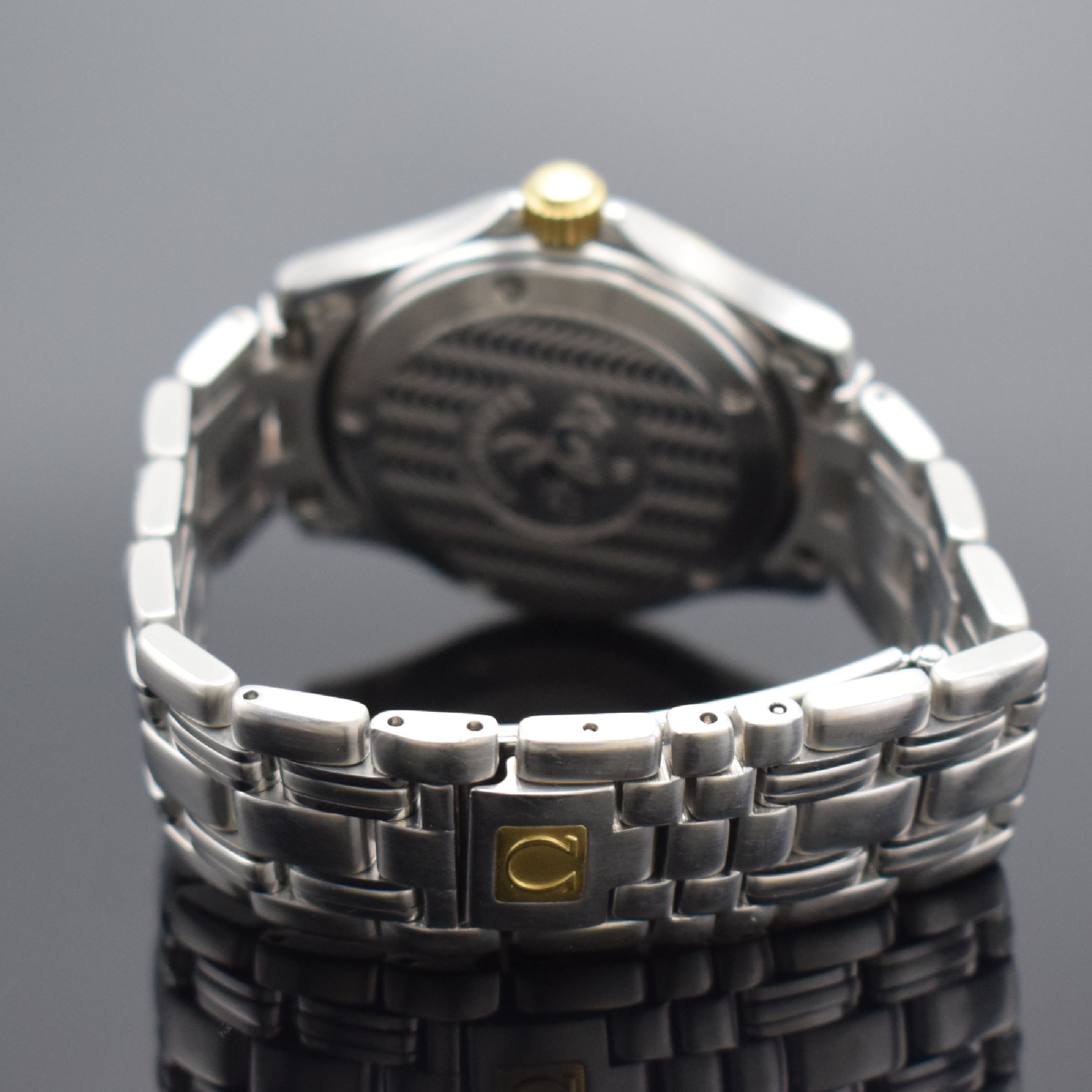 Detail b: OMEGA Seamaster 120 m Herrenarmbanduhr in Stahl / Gold, Schweiz um 2000, quarz, unpoliertes Geh. Ref. 396.1501, Boden & Krone verschr., orig. ...
