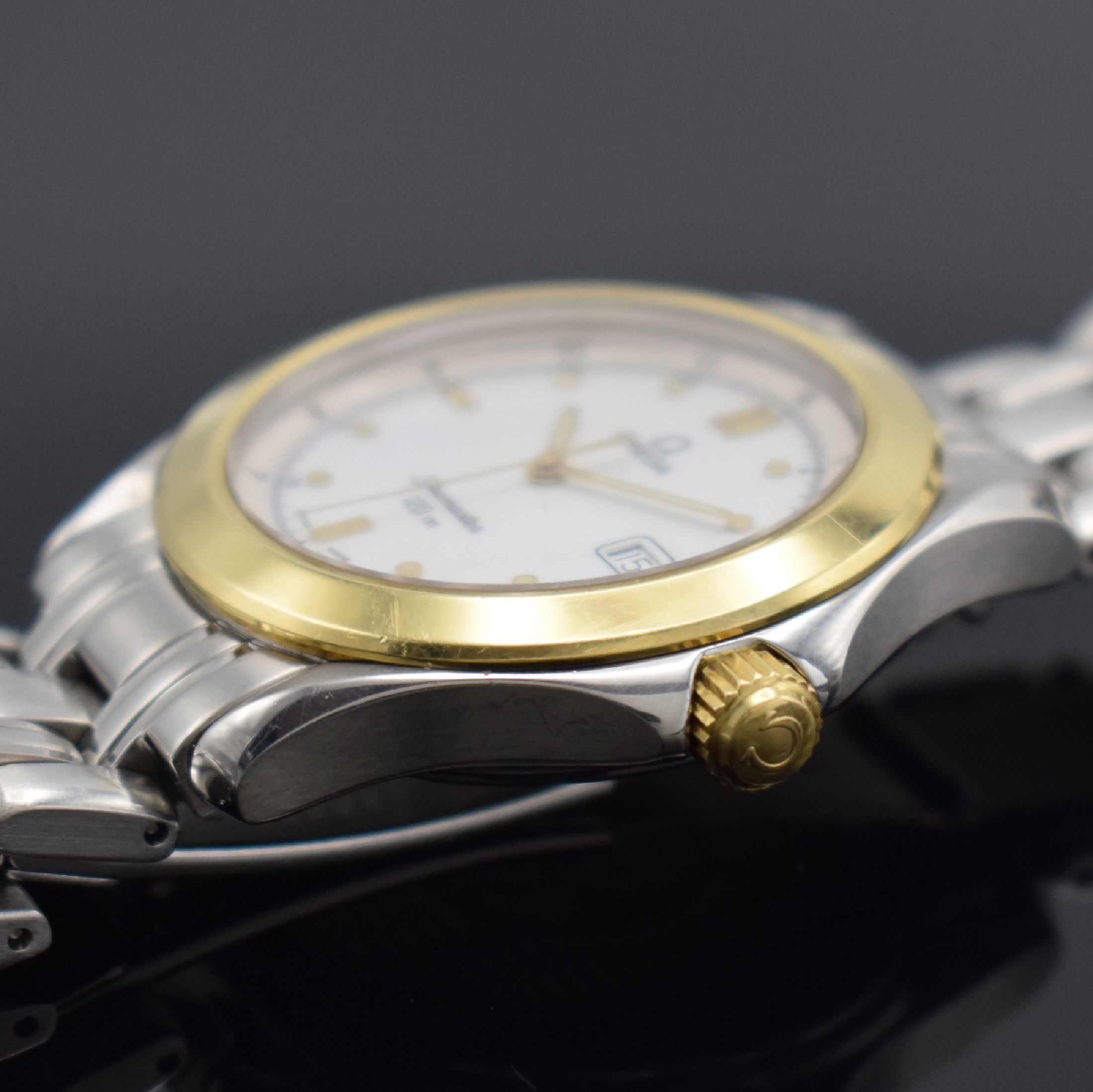 Detail c: OMEGA Seamaster 120 m Herrenarmbanduhr in Stahl / Gold, Schweiz um 2000, quarz, unpoliertes Geh. Ref. 396.1501, Boden & Krone verschr., orig. ...