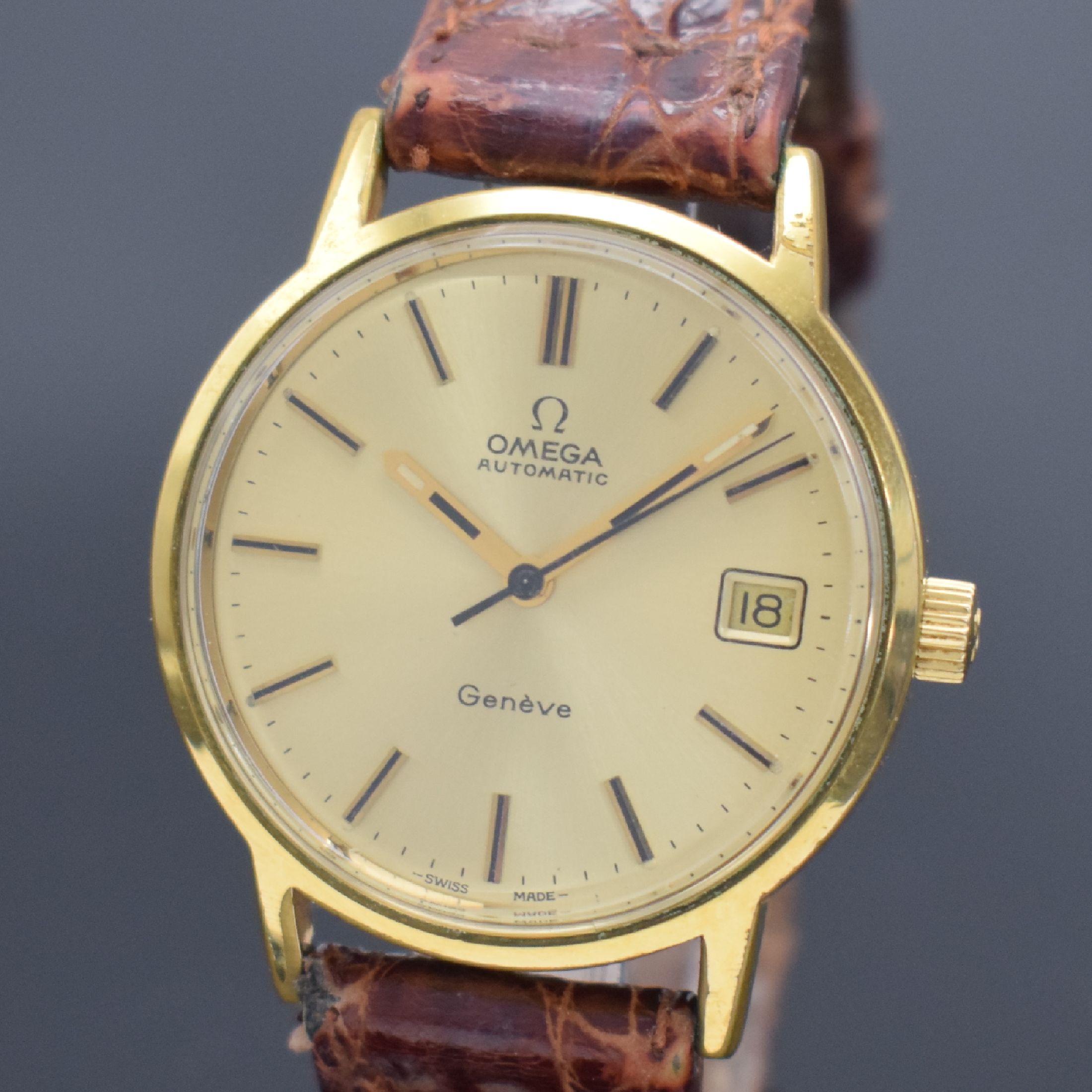 Detail a: OMEGA Geneve Herrenarmbanduhr, Schweiz um 1973, Automatik, verg. Geh. m. verschr. Stahlboden Ref. 1660163, orig. Glas & Krone, gold. Zifferbl., ...