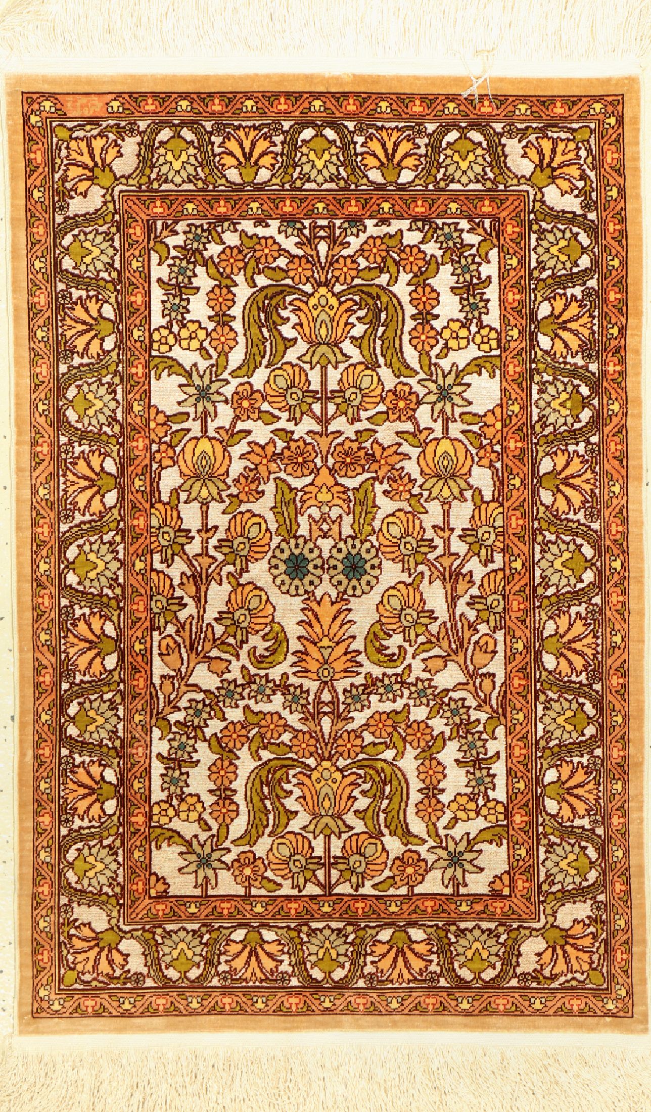 Hereke Seide fein, signiert, Türkei, ca. 50Jahre, reine Naturseide(Metallbroschiert), ca, 77 x 51 cm, EHZ: 2