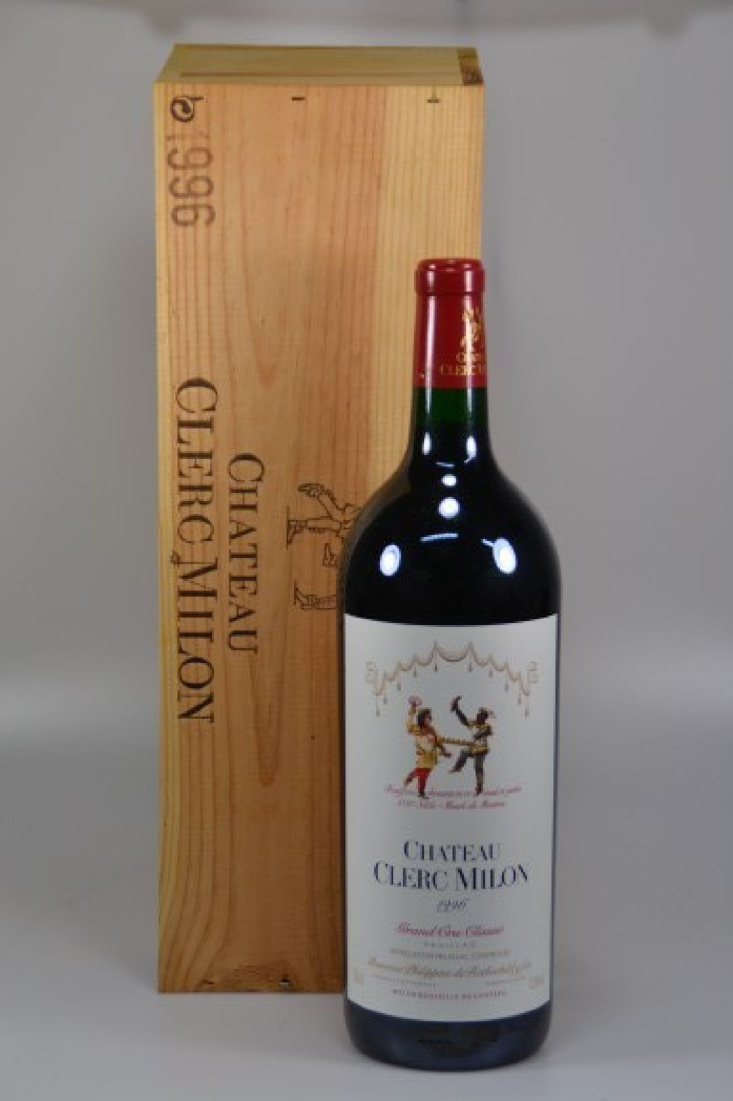 Eine Magnumflasche 1996 Chateau Clerc-Milon, Paulliac, Baronne Philippine de Rothschild, Grand Cru Classe, 1.5 l, in orig. Holzbox, 90 Parker-Punkte
