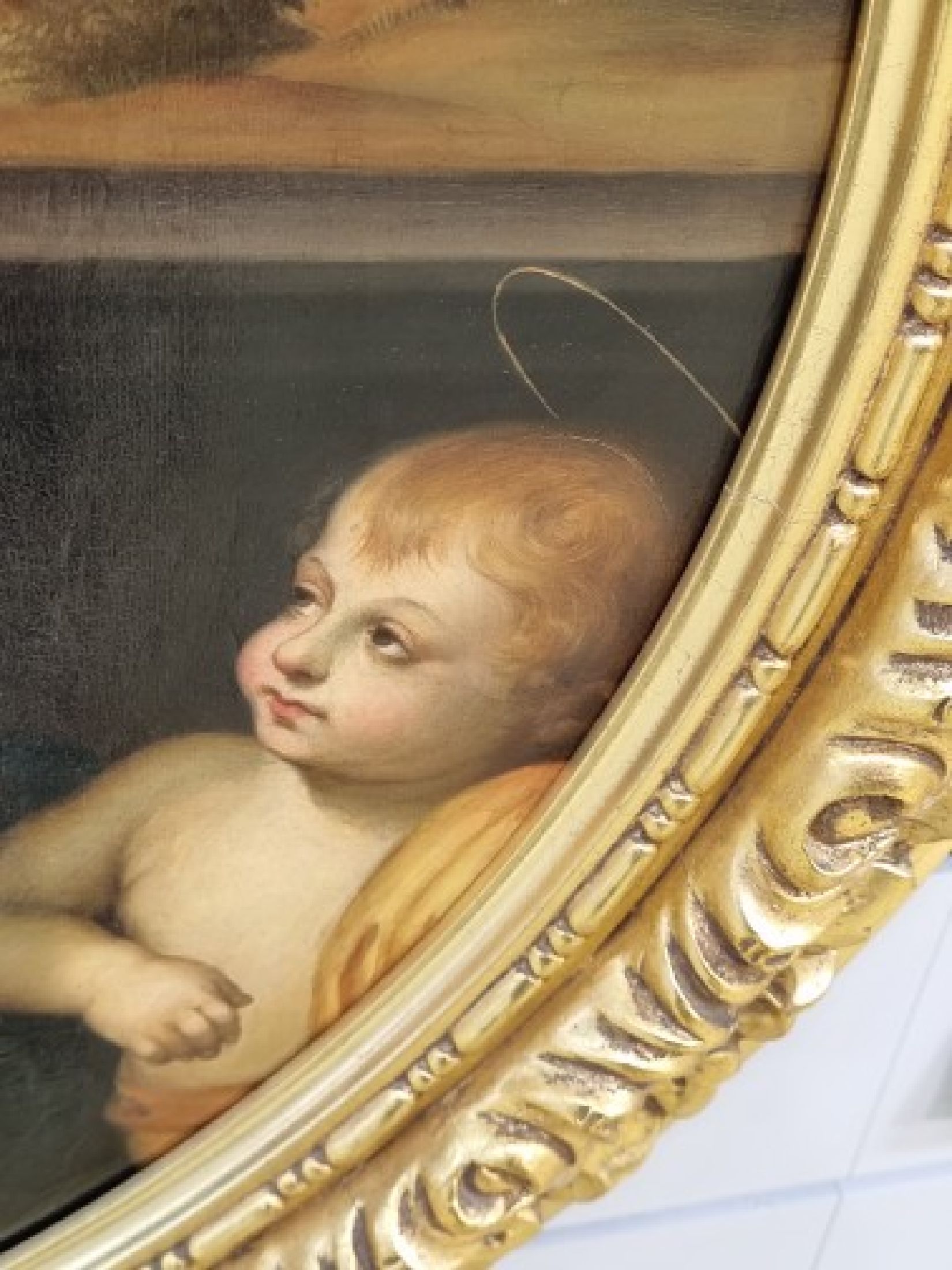 Detail c: Kopie nach Raffaelo Santi,"Madonna Terranuova", Öl/Lwd, gute Kopie aus der 2. Hälfte des 19. Jh., Öl/Lwd, vergoldeter Prunkrahmen, D. ...