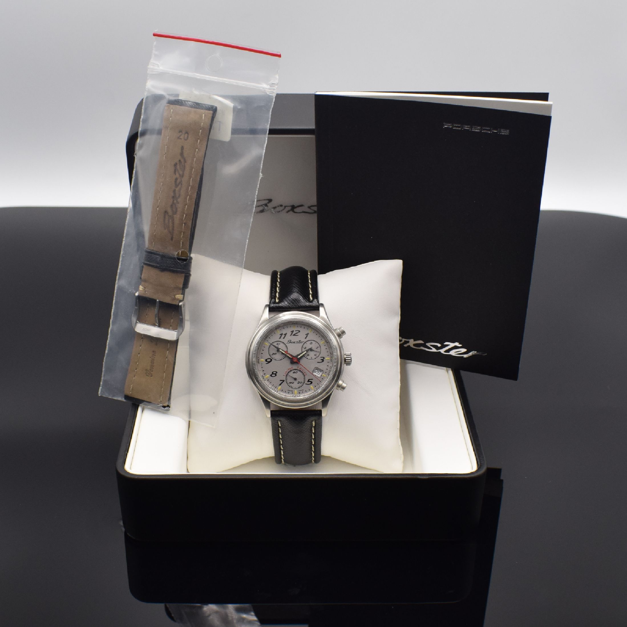Detail d: BOXSTER nahezu neuwertiger, limitierter Armbandchronograph in Stahl, auf 986 Stück limitiertes Sondermodell in Edelstahl inkl. orig. Lederband m. ...