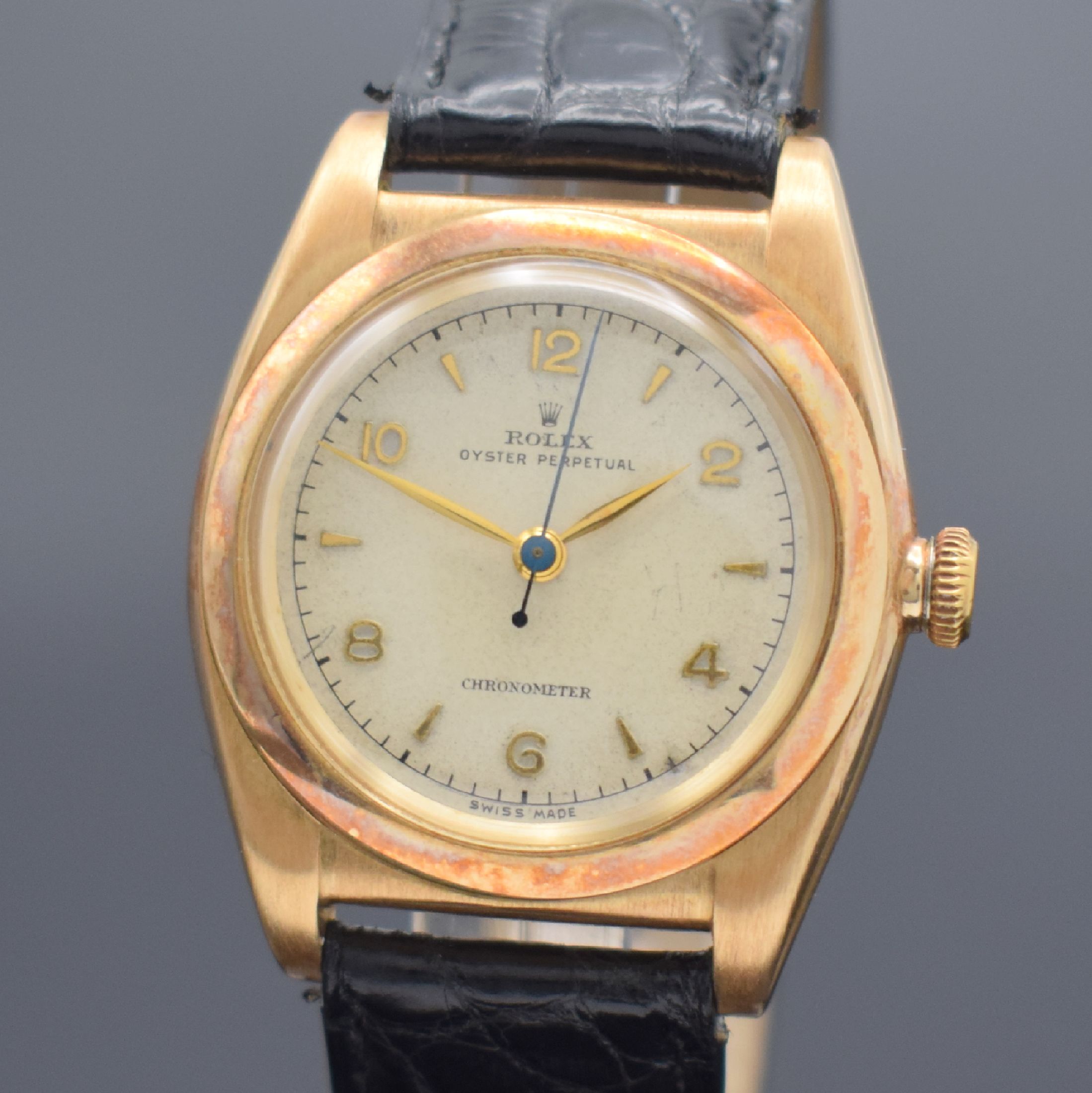 Detail a: ROLEX Bubble Back Chronometer Herrenarmbanduhrin RoseG 585/000 Referenz 3131, Schweiz um 1946, Automatik, verschr. Geh. m. glatter Lünette, verschr. ...