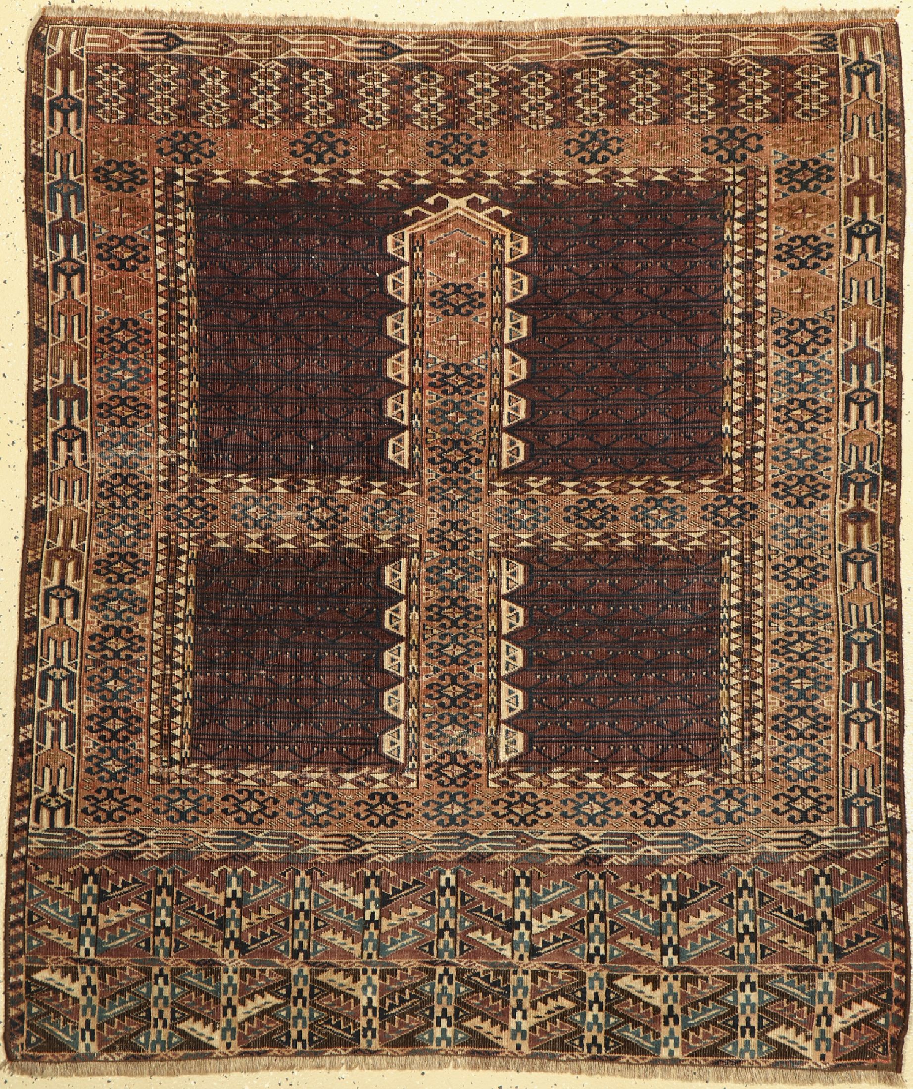 Tekke Engsi antik, Turkmenistan, 19. Jhd, Wolle auf Wolle, ca. 146 x 138 cm, EHZ: 3-4