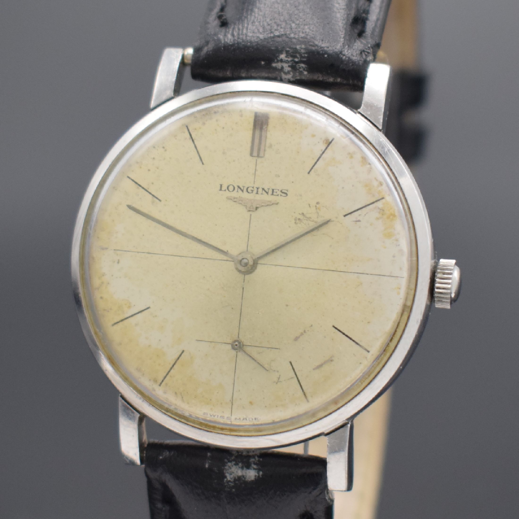 Detail a: LONGINES Herrenarmbanduhr in Stahl Referenz 8903 1, Handaufzug, Schweiz um 1967, Boden & Glasrand aufgedr., silb. Zifferbl. fl./pat., kl. Sek. bei 6, ...