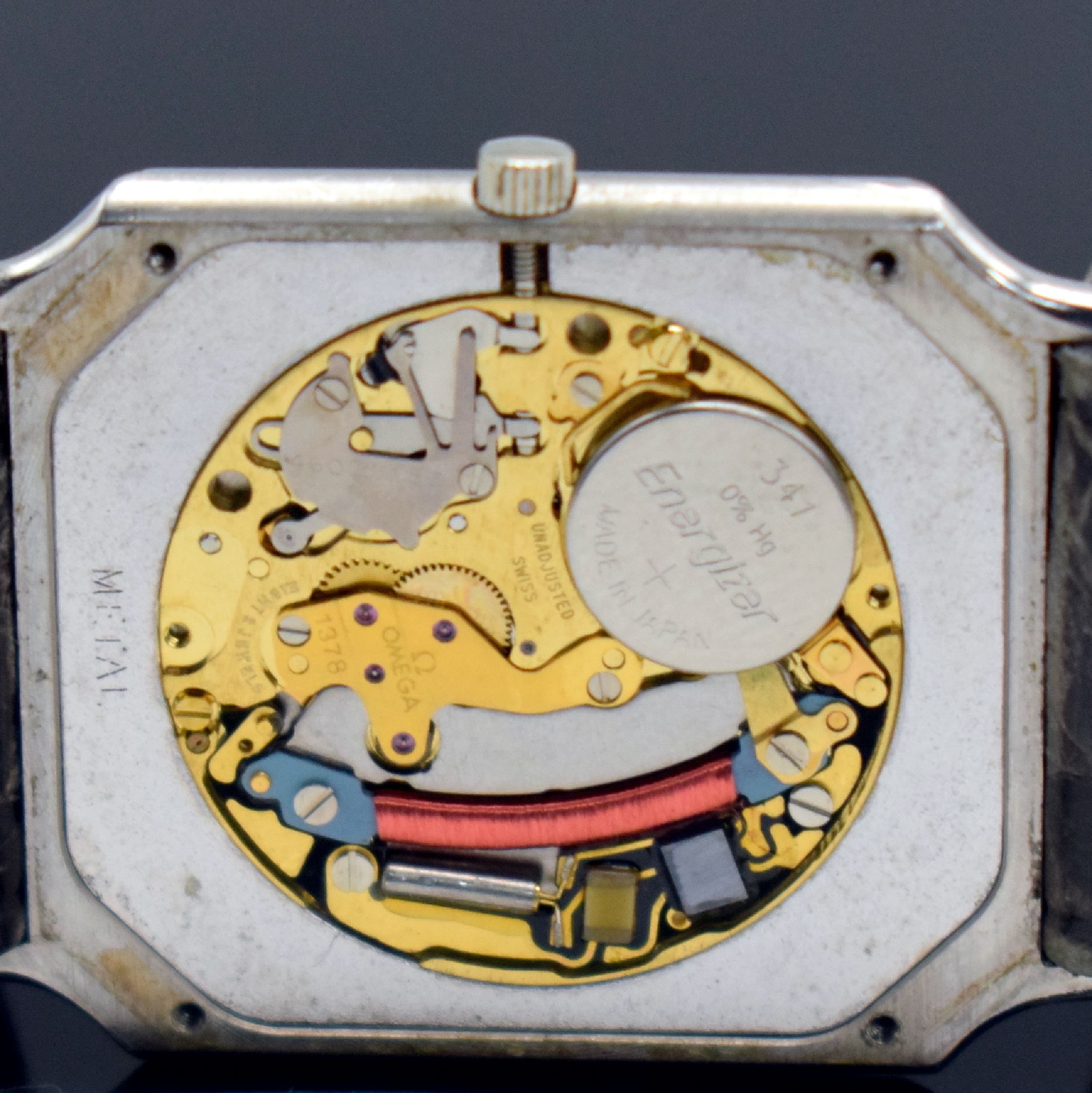 Detail f: OMEGA seltene Armbanduhr Referenz 191923 BZ in Platin, Schweiz um 1985, quarz, 2-teil. Platingeh., Boden 4-fach verschr., orig. Lederband m. orig. WG ...