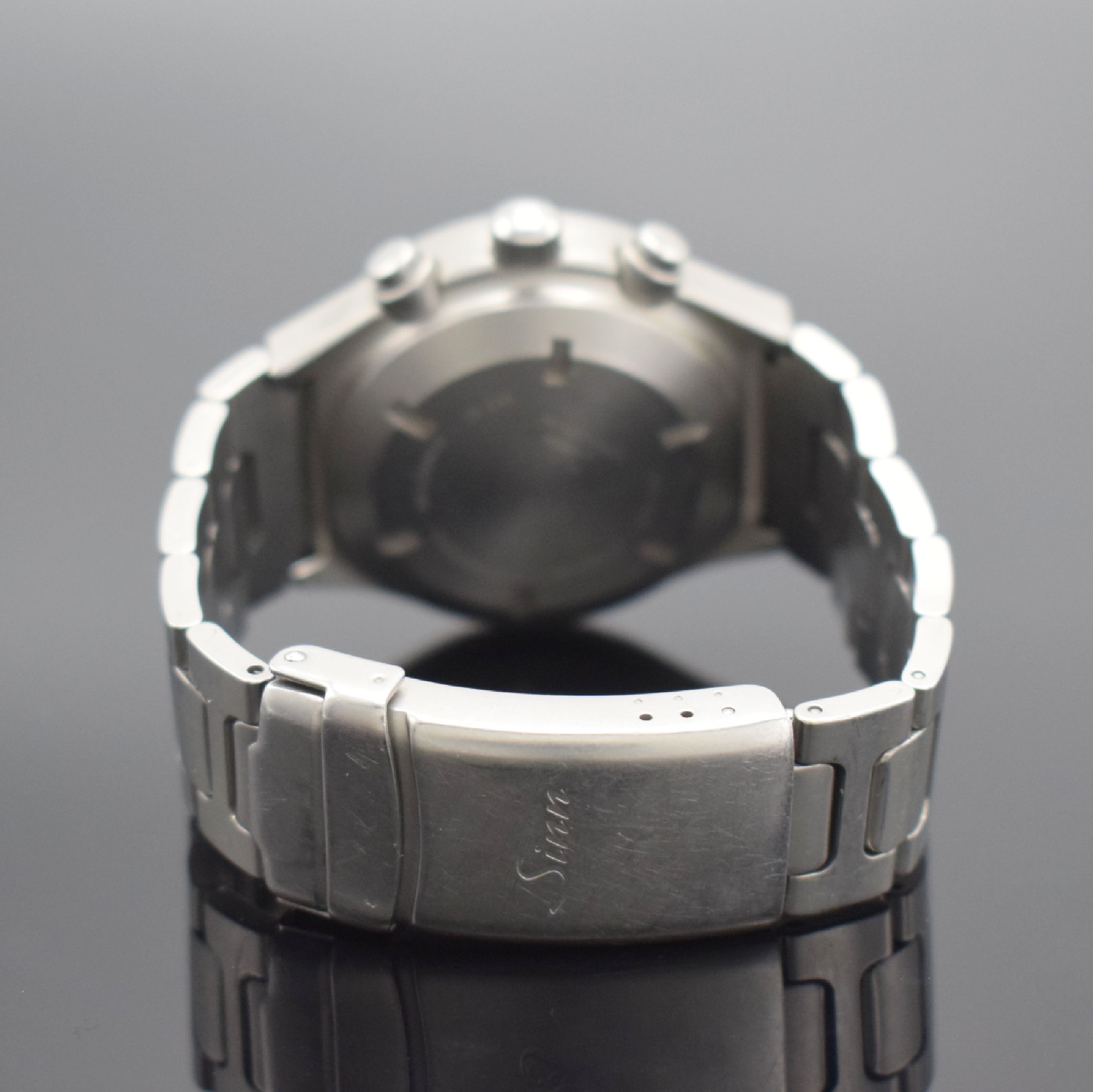 Detail b: SINN Herrenarmbanduhr mit Chronograph in Stahl, Schweiz um 1995, Automatik, matt. Edelstahlgeh. inkl. orig. Gliederband m. Faltschl., Boden & Krone ...